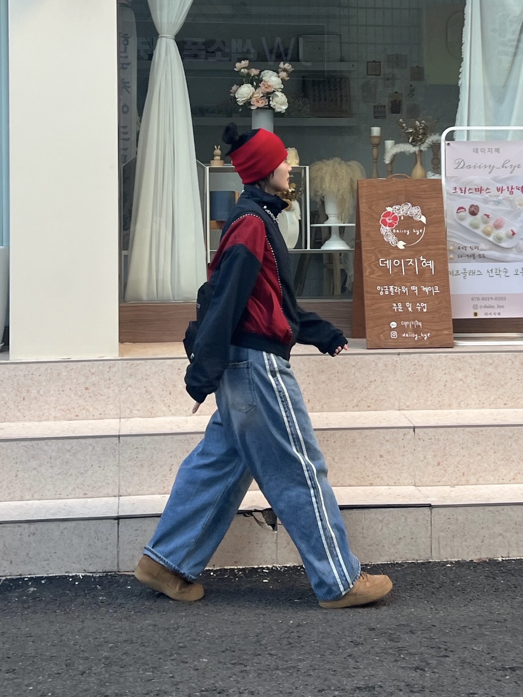 Jansport Half Pint Mini Backpack Black, Nike Air Force 1 '07 WB Flax 착용 스타일 - 2