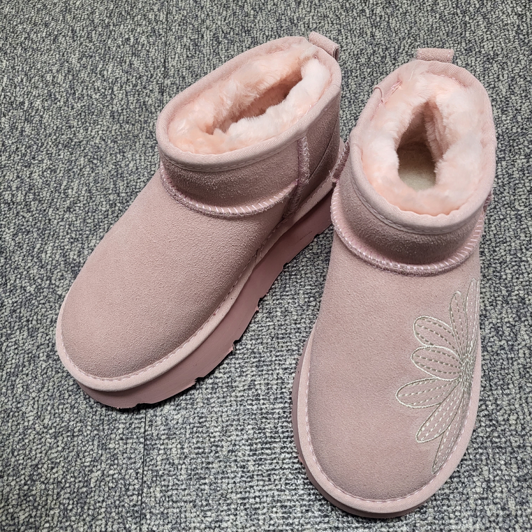 Mardi Mercredi Les Pompes Women Classique Ugg Boots Chestnut 착용 스타일 - 3