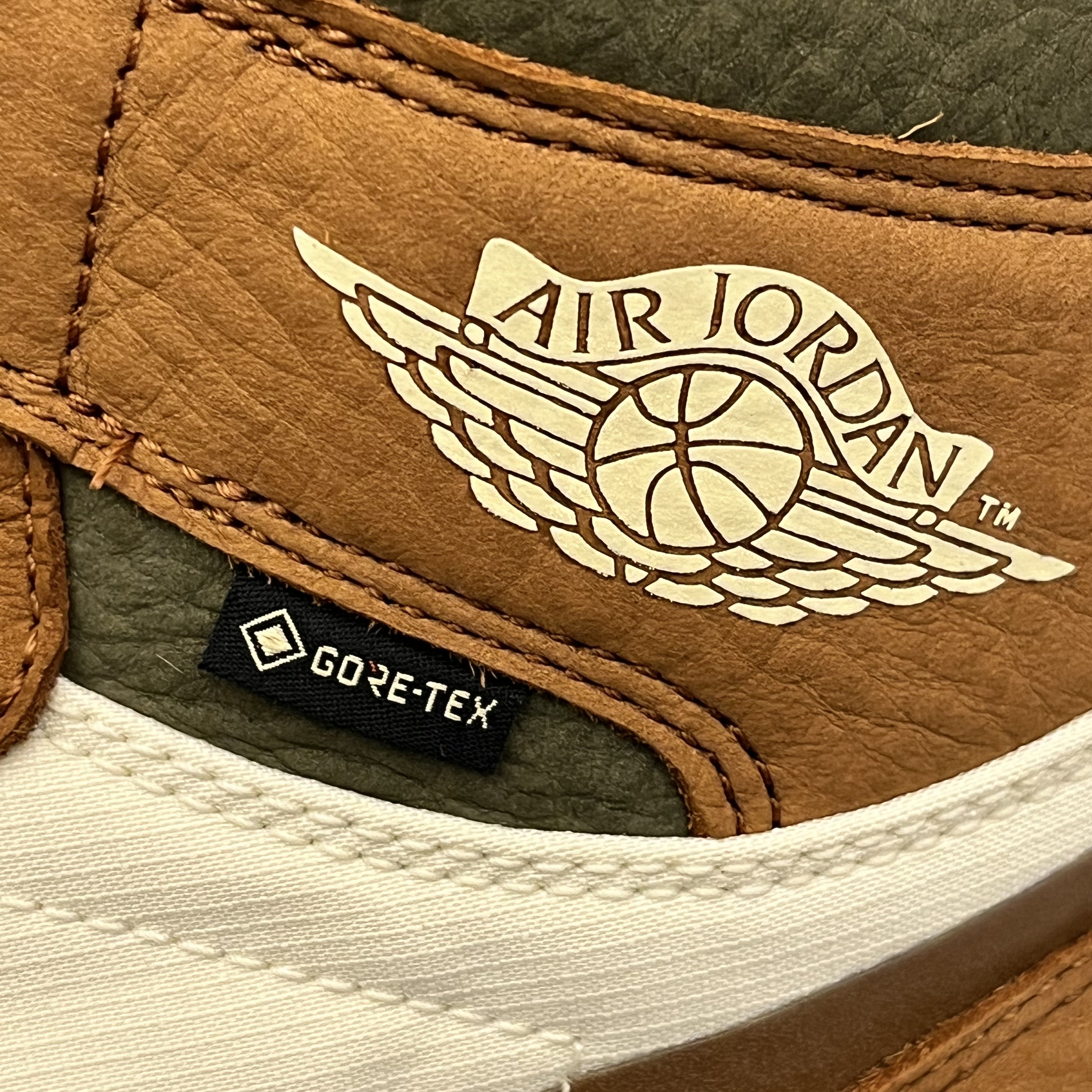 Jordan 1 Element Gore-Tex Legend Coffee 착용 스타일 - 1