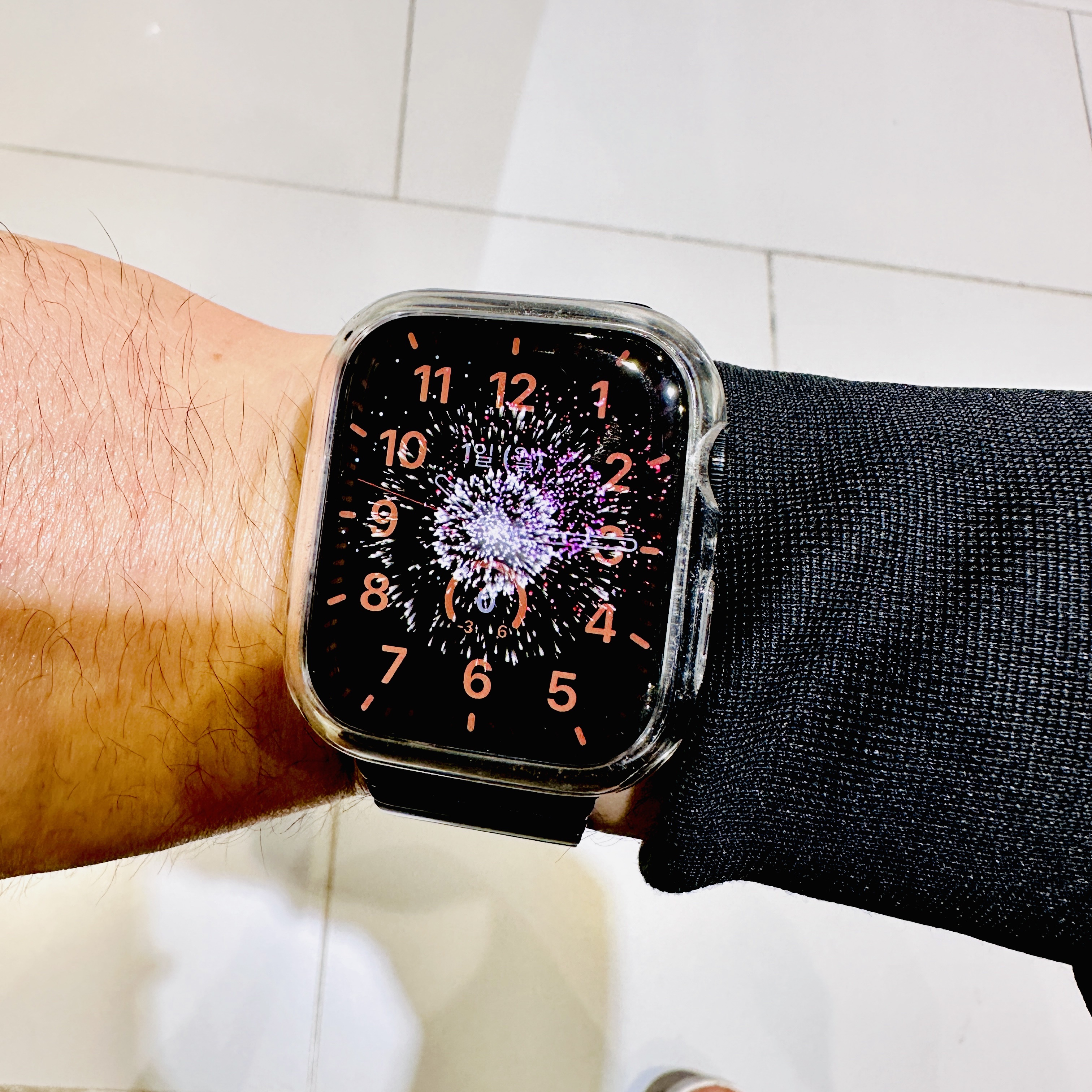 Apple Watch Series 8 45mm GPS Midnight Aluminium Case with Sport Band Midnight (Korean Ver.) 착용 스타일 - 2
