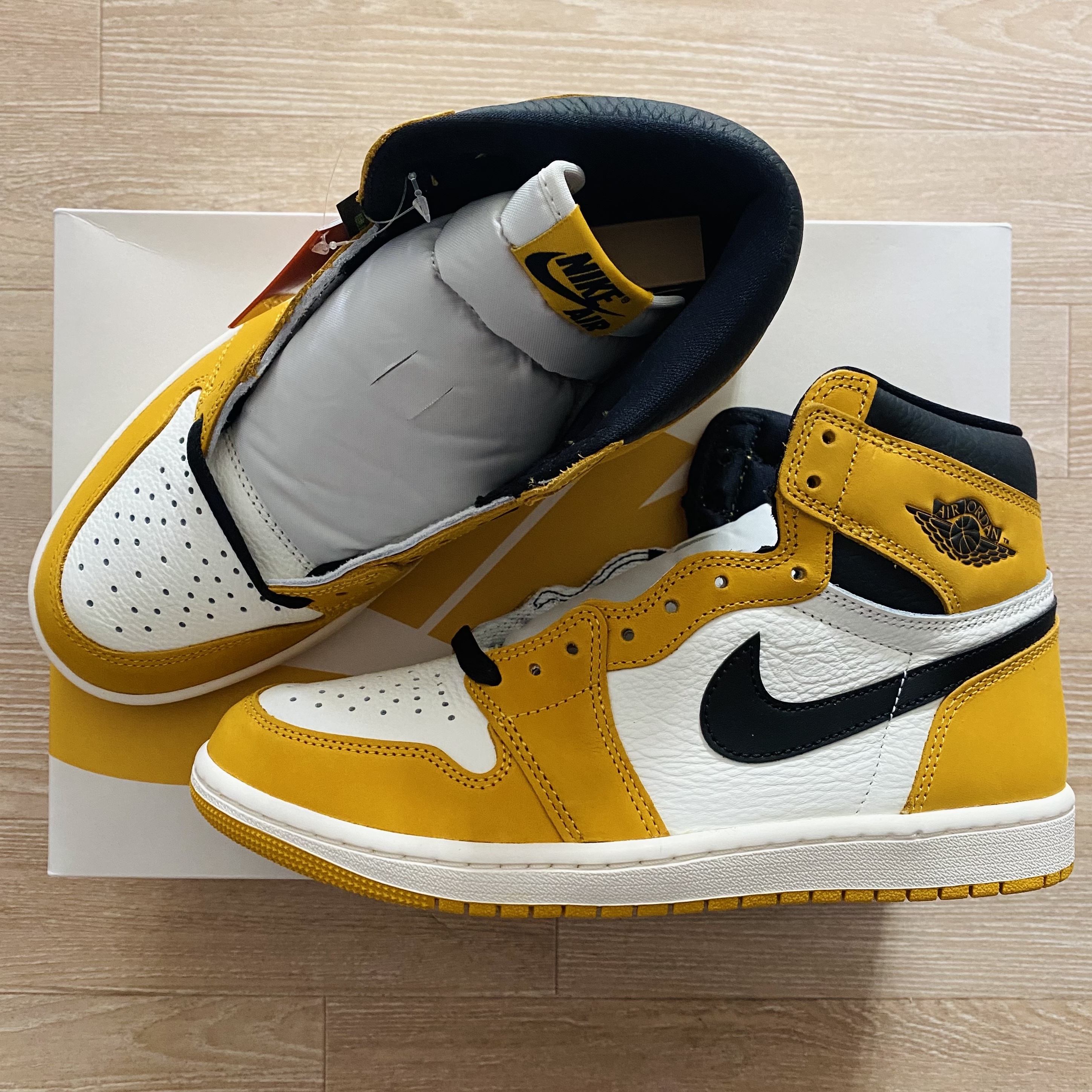 Jordan 1 Retro High OG Yellow Ochre 착용 스타일