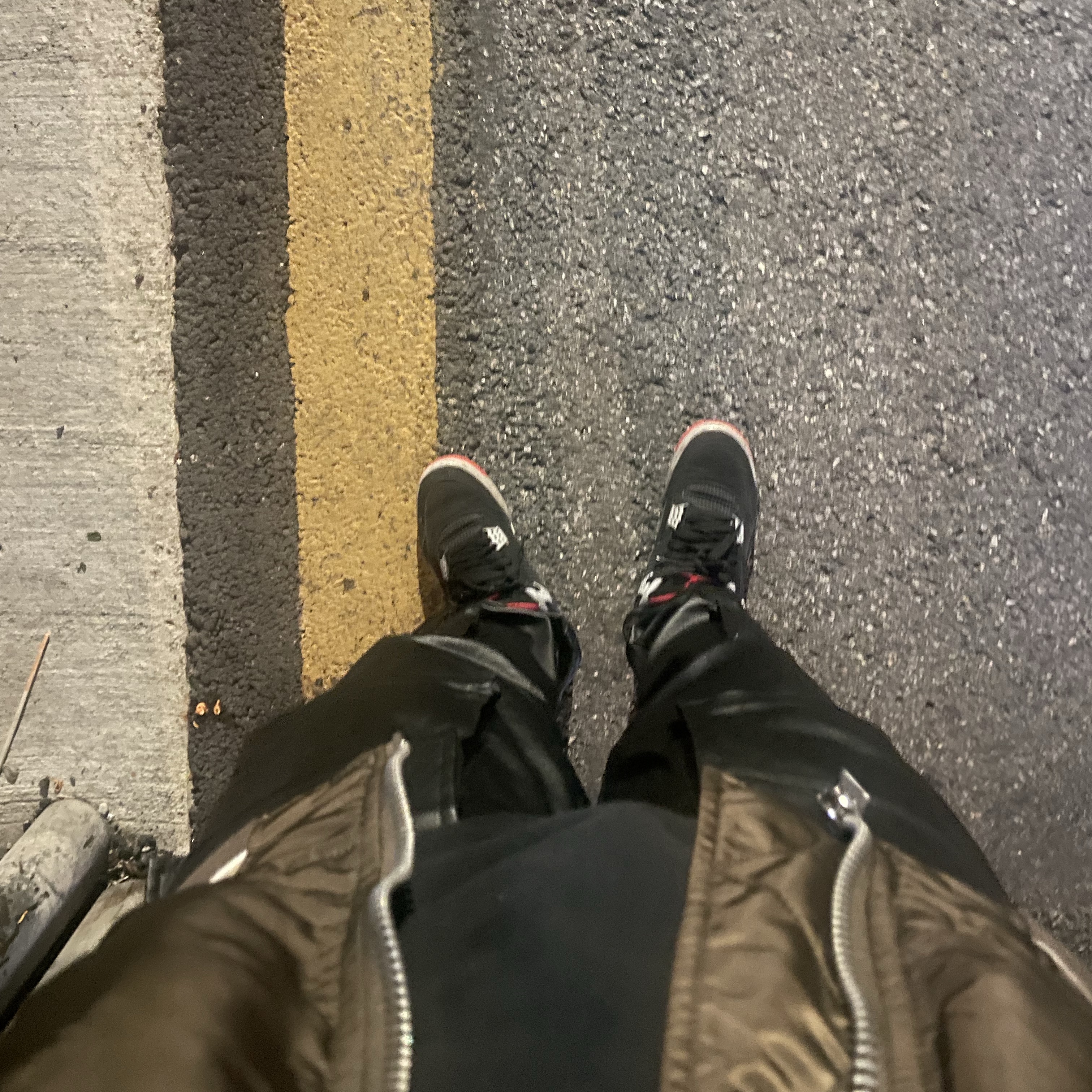 Supreme Second To None MA-1 Jacket Brown - 22SS, Jordan 4 Retro Bred 2019 착용 스타일