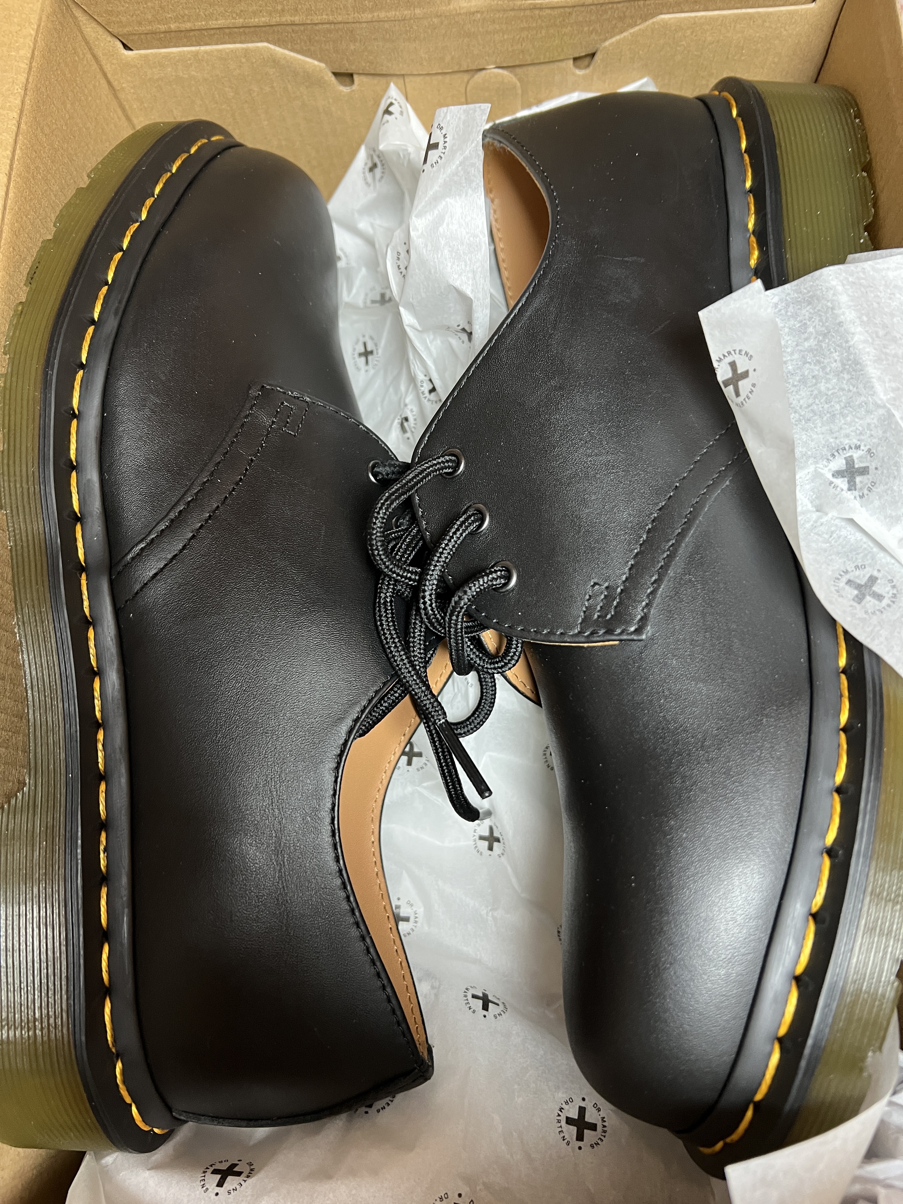 Dr. Martens 1461 Nappa Black 착용 스타일