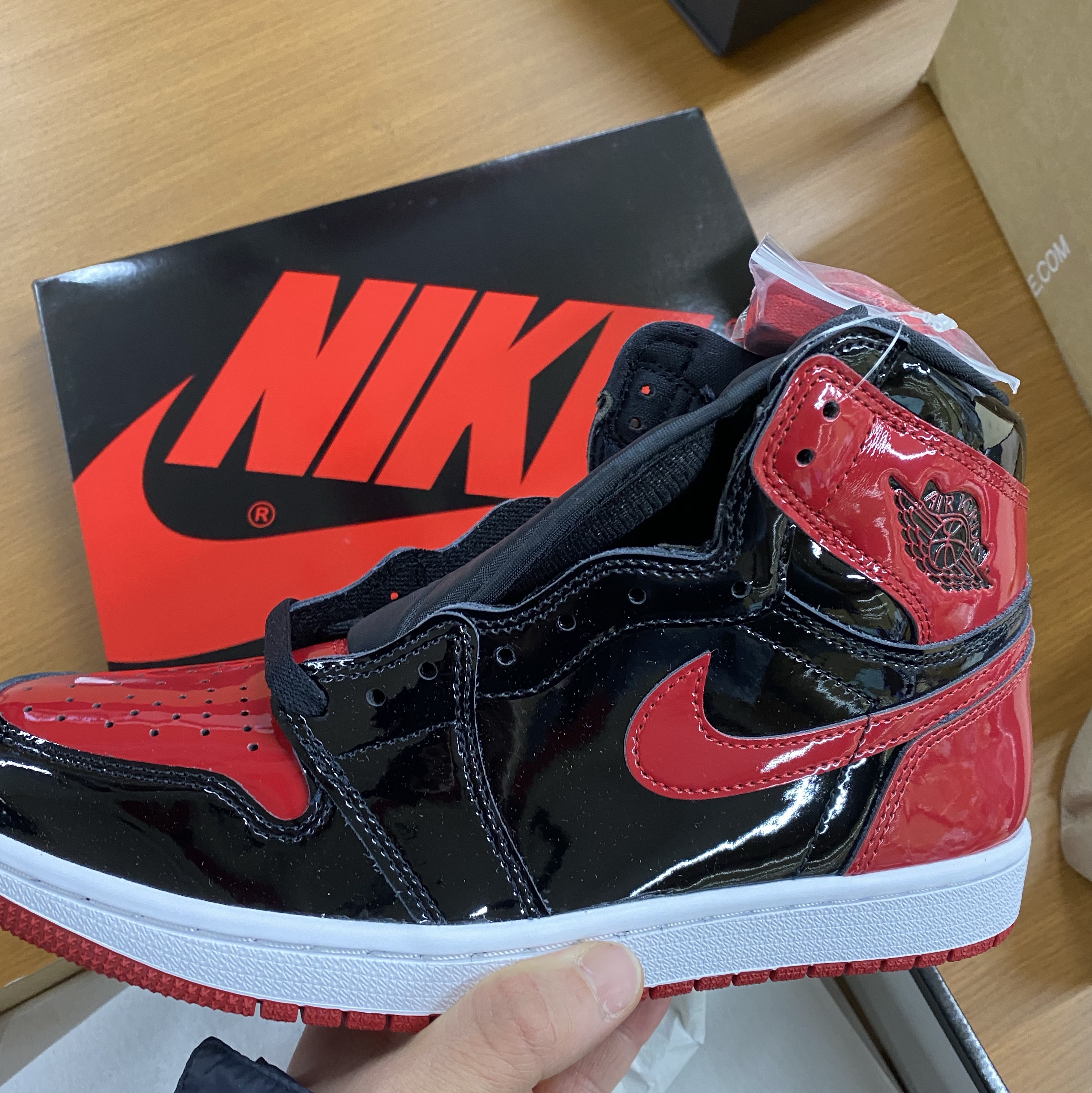 Jordan 1 Retro High OG Patent Bred 착용 스타일