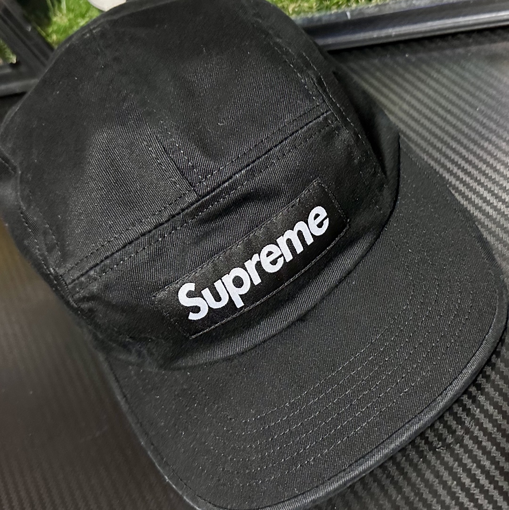 Supreme Washed Chino Twill Camp Cap Black 착용 스타일