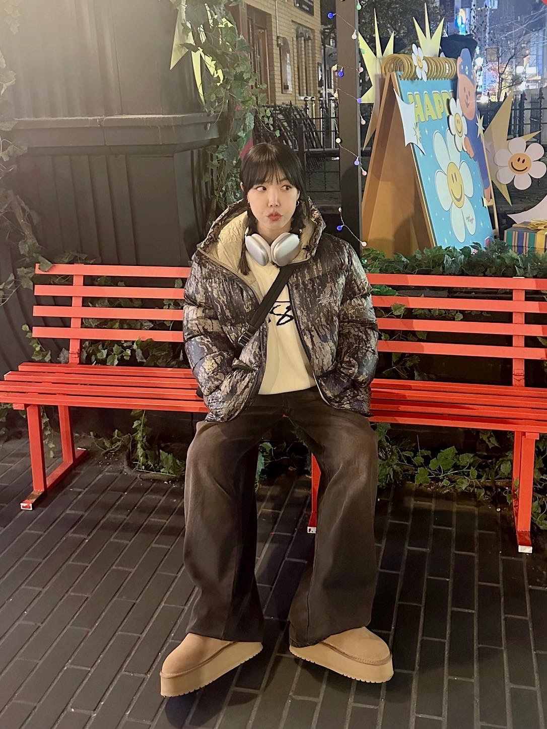 Stussy Down Parka Micro Ripstop Relic Camo, Stussy Sweater Vest Natural 착용 스타일 - 1