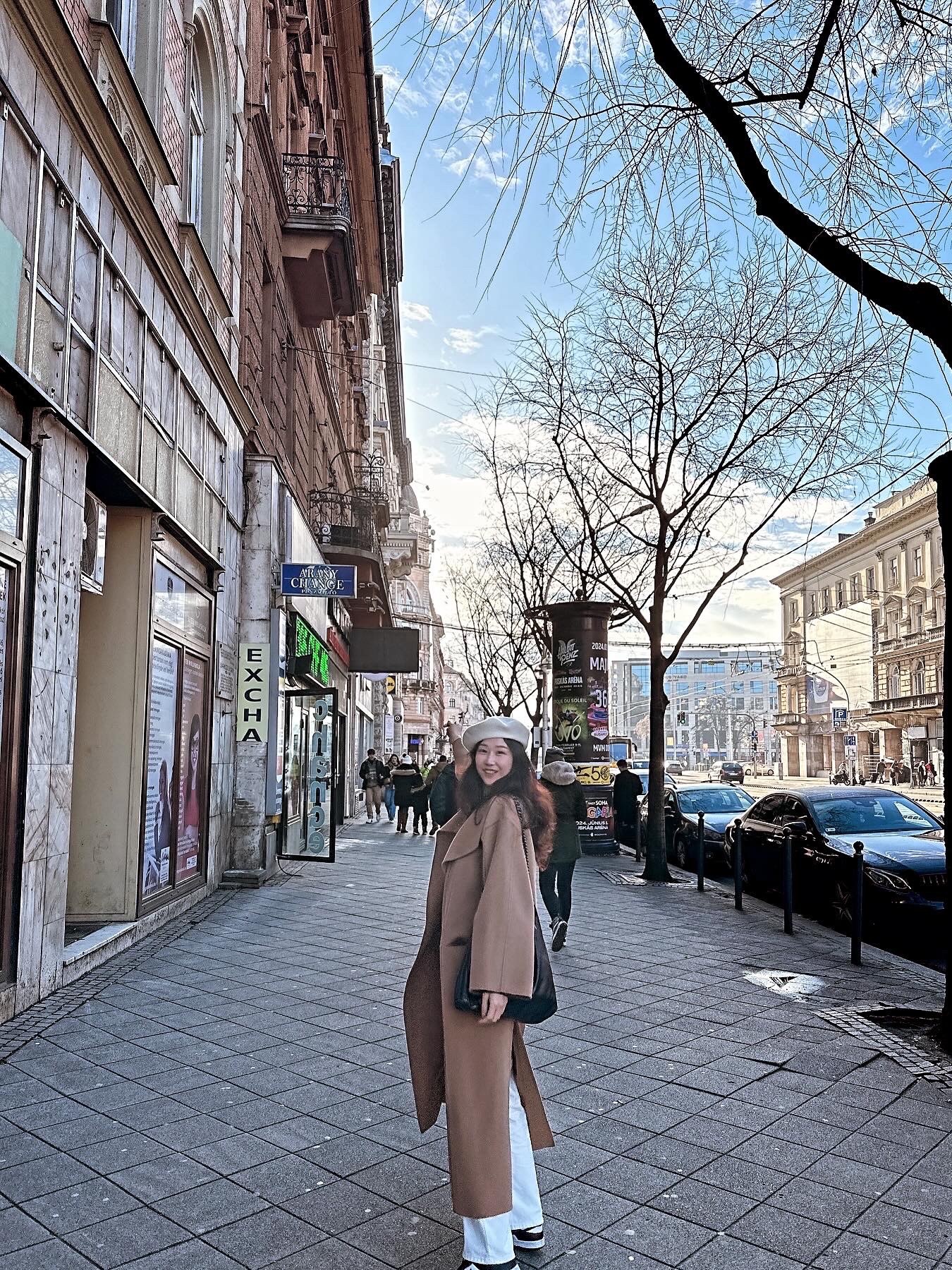 (W) Toteme Signature Wool Cashmere Coat Camel 착용 스타일 - 2