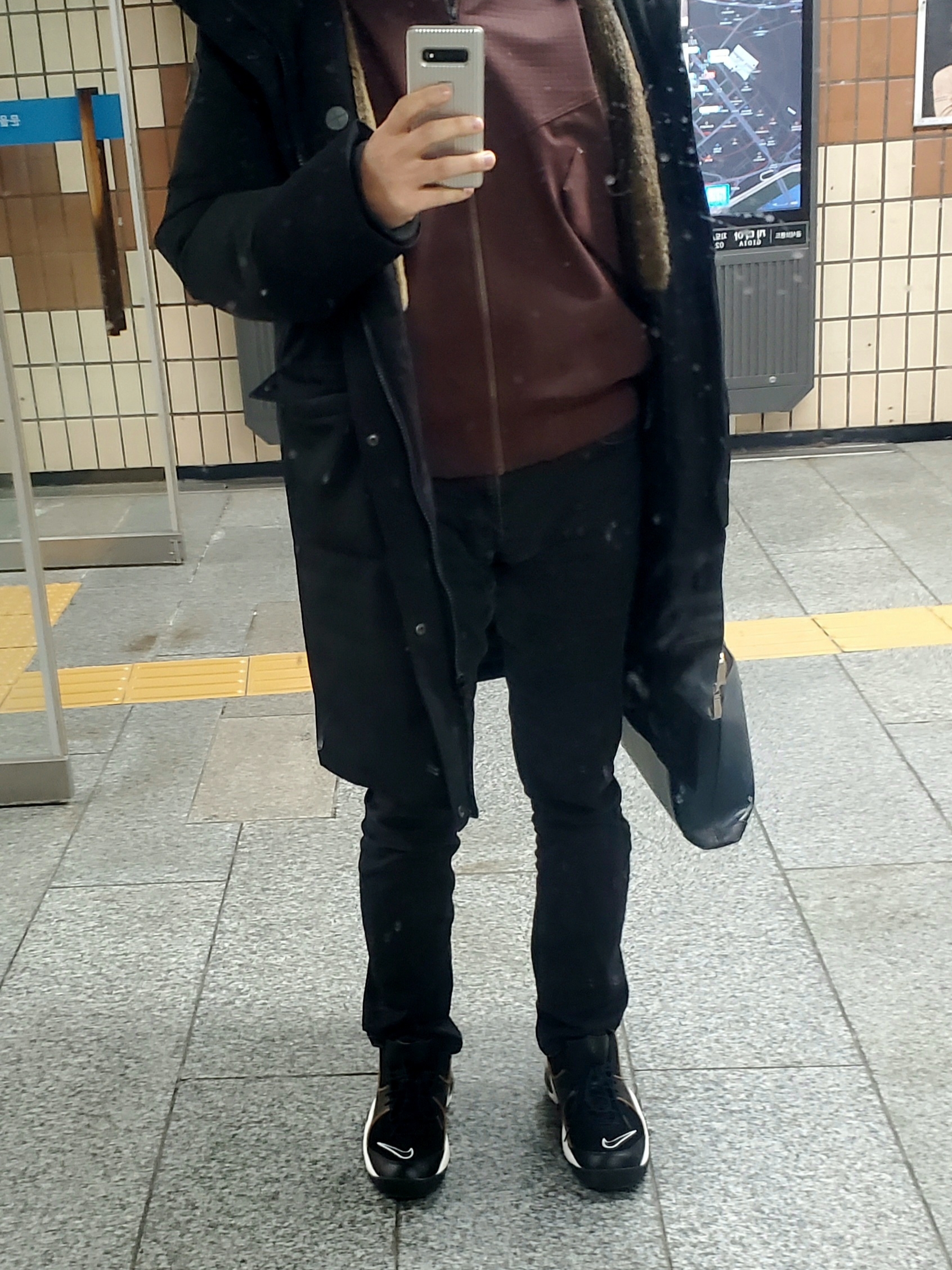 Nike Air Zoom Flight 95 Black and Valerian Blue, Nike NSW Storm-Fit Tech Pack Unlined Bomber Jacket Cacao Wow - Asia 착용 스타일