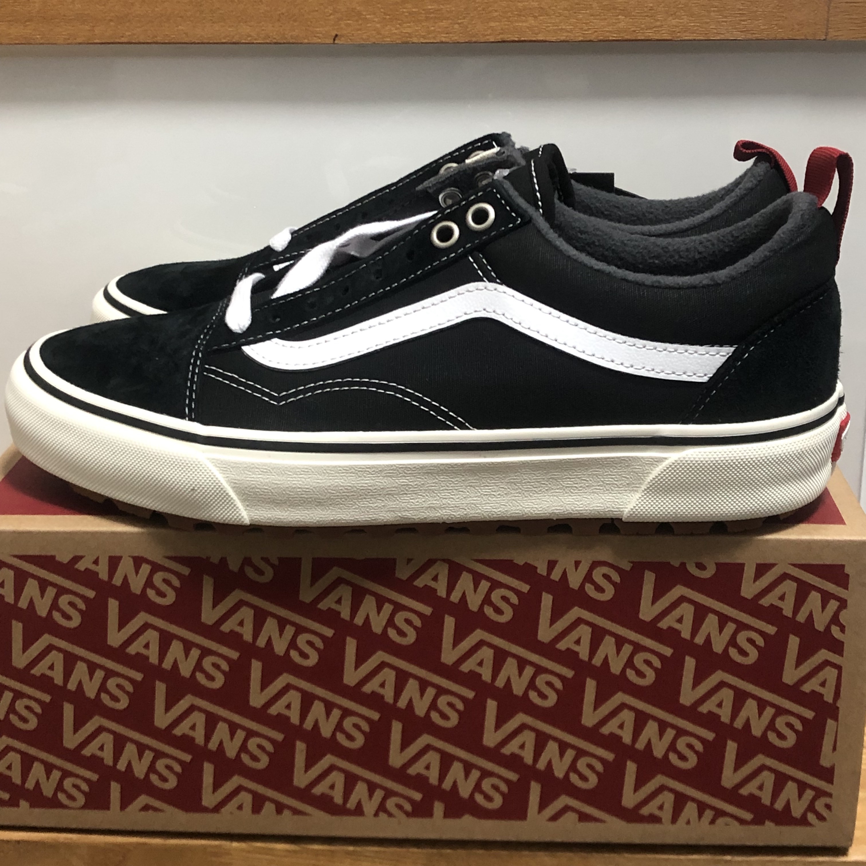 Vans Old Skool MTE-1 Black White 착용 스타일