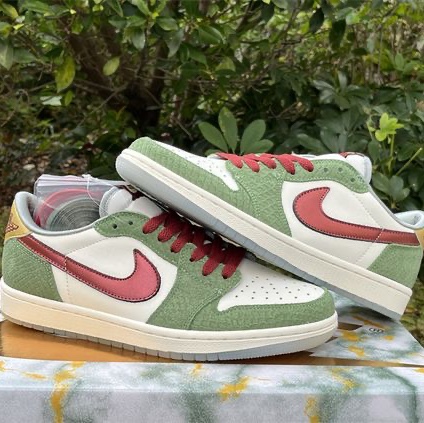 Jordan 1 Retro Low OG Chinese New Year 착용 스타일