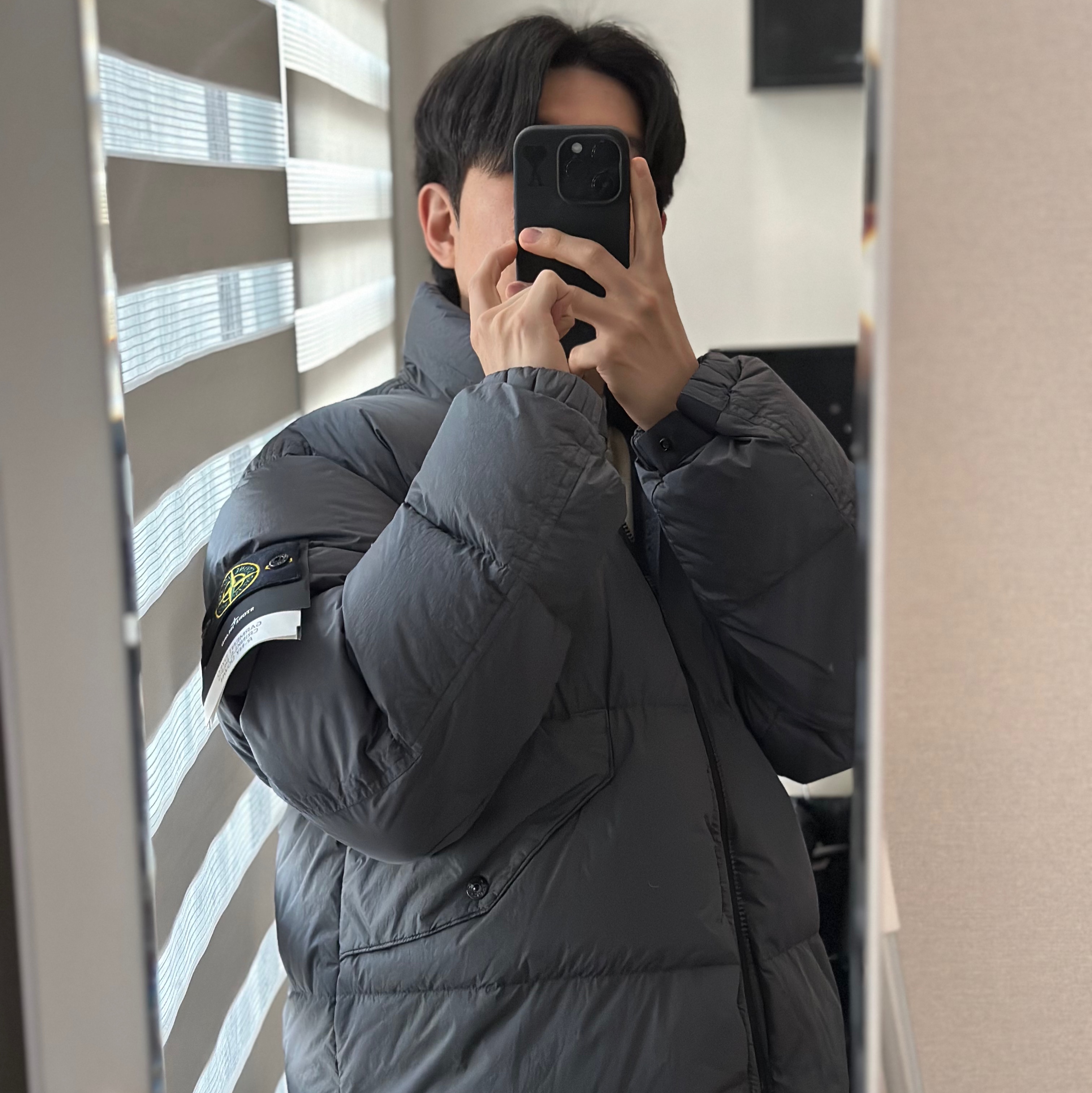 Stone Island 40623 Garment Dyed Crinkle Reps Recycled Nylon Down Jacket Lead - 23FW 착용 스타일 - 1