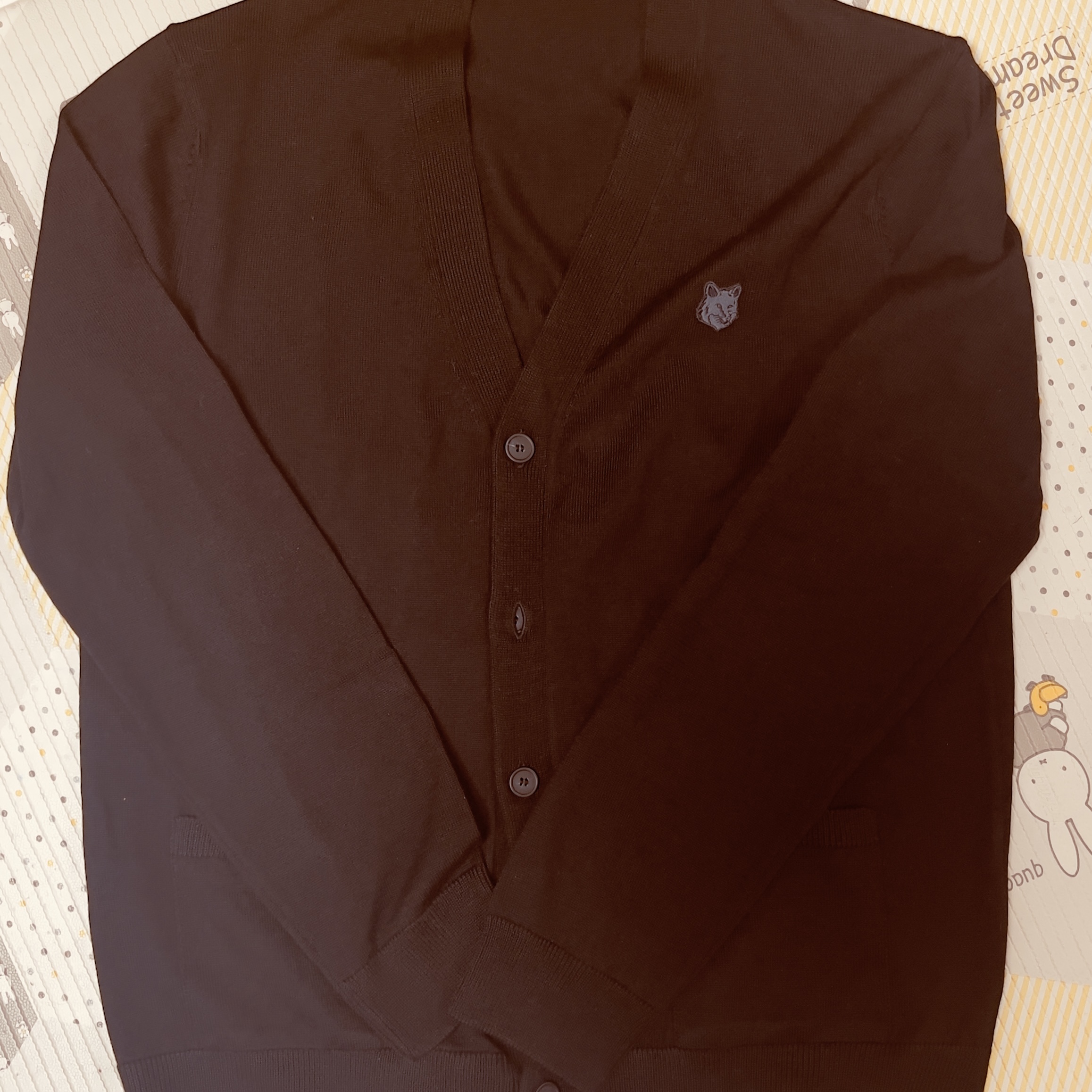 Maison Kitsune Bold Fox Head Patch Regular Cardigan Black 착용 스타일