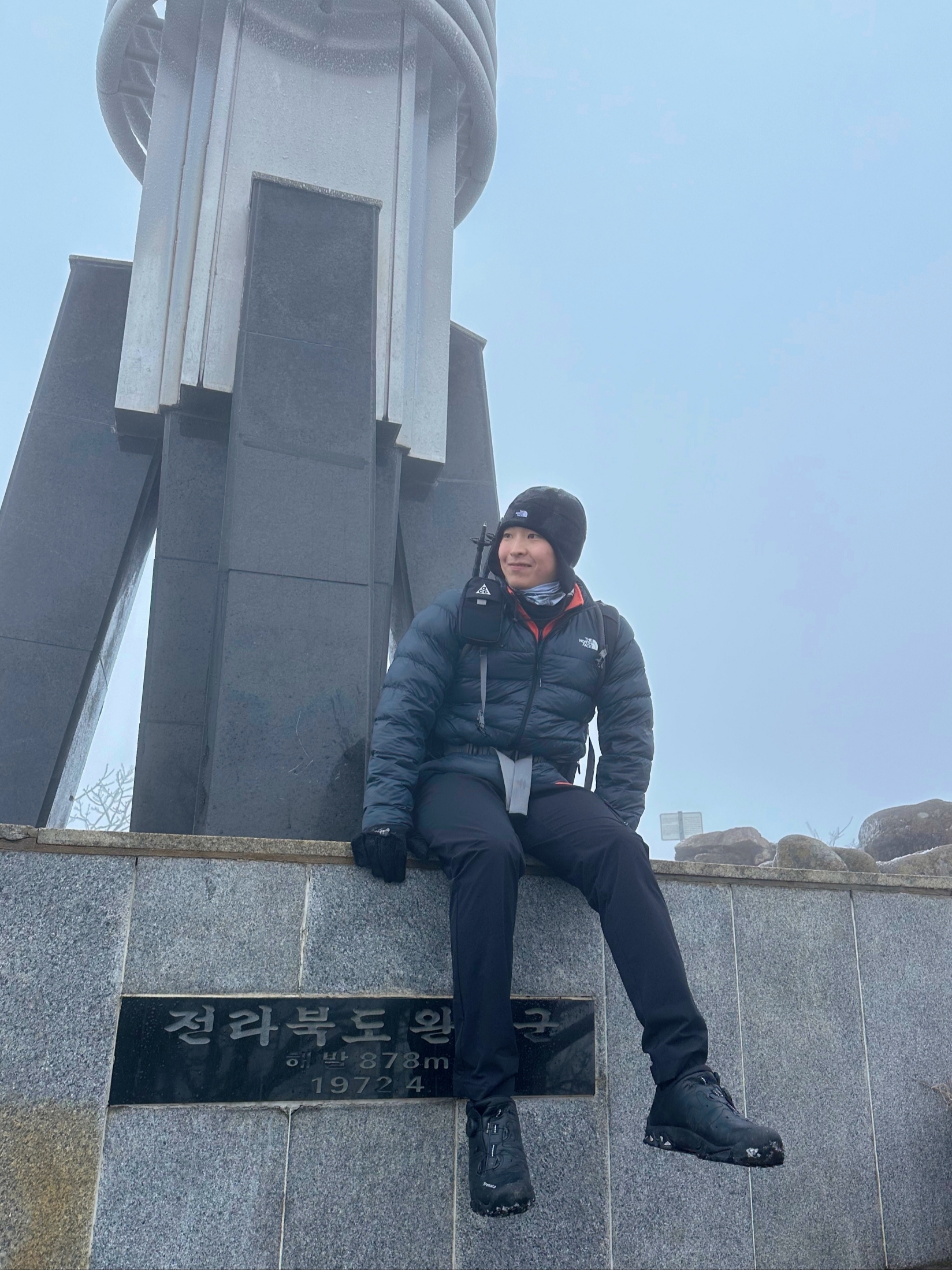 The North Face Fleece Earmuff Beanie Black, Nike ACG 36 Backpack Black 착용 스타일 - 1