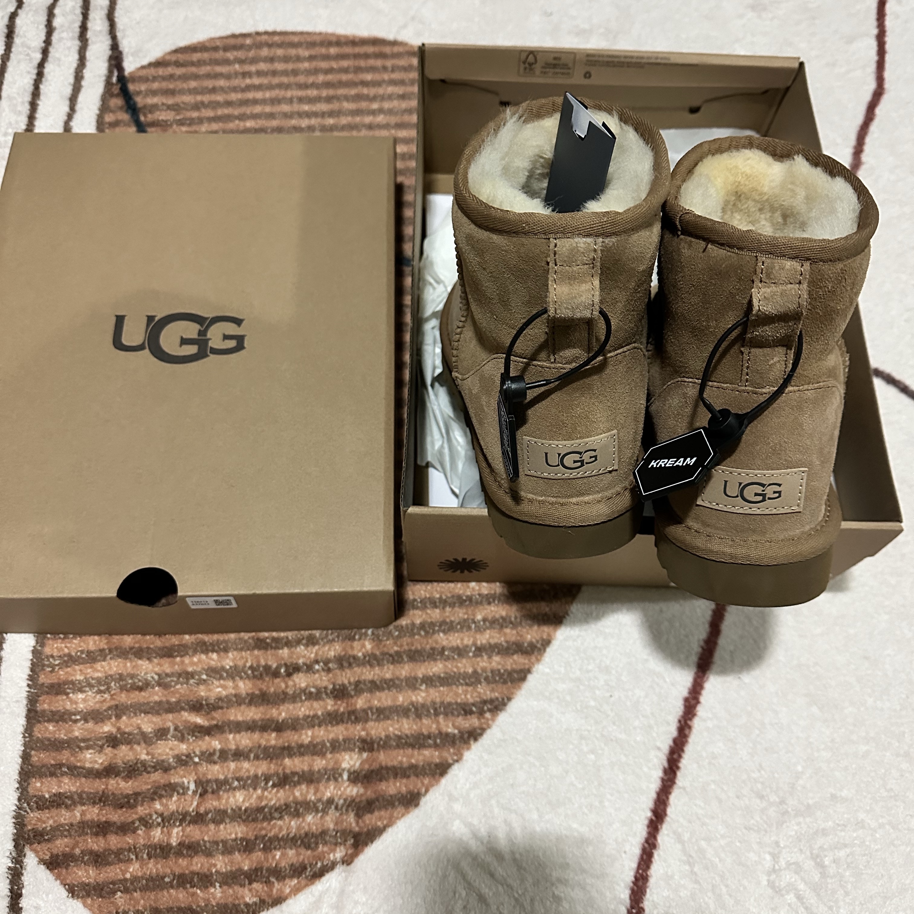 (W) UGG Classic Mini II Boots Chestnut 착용 스타일