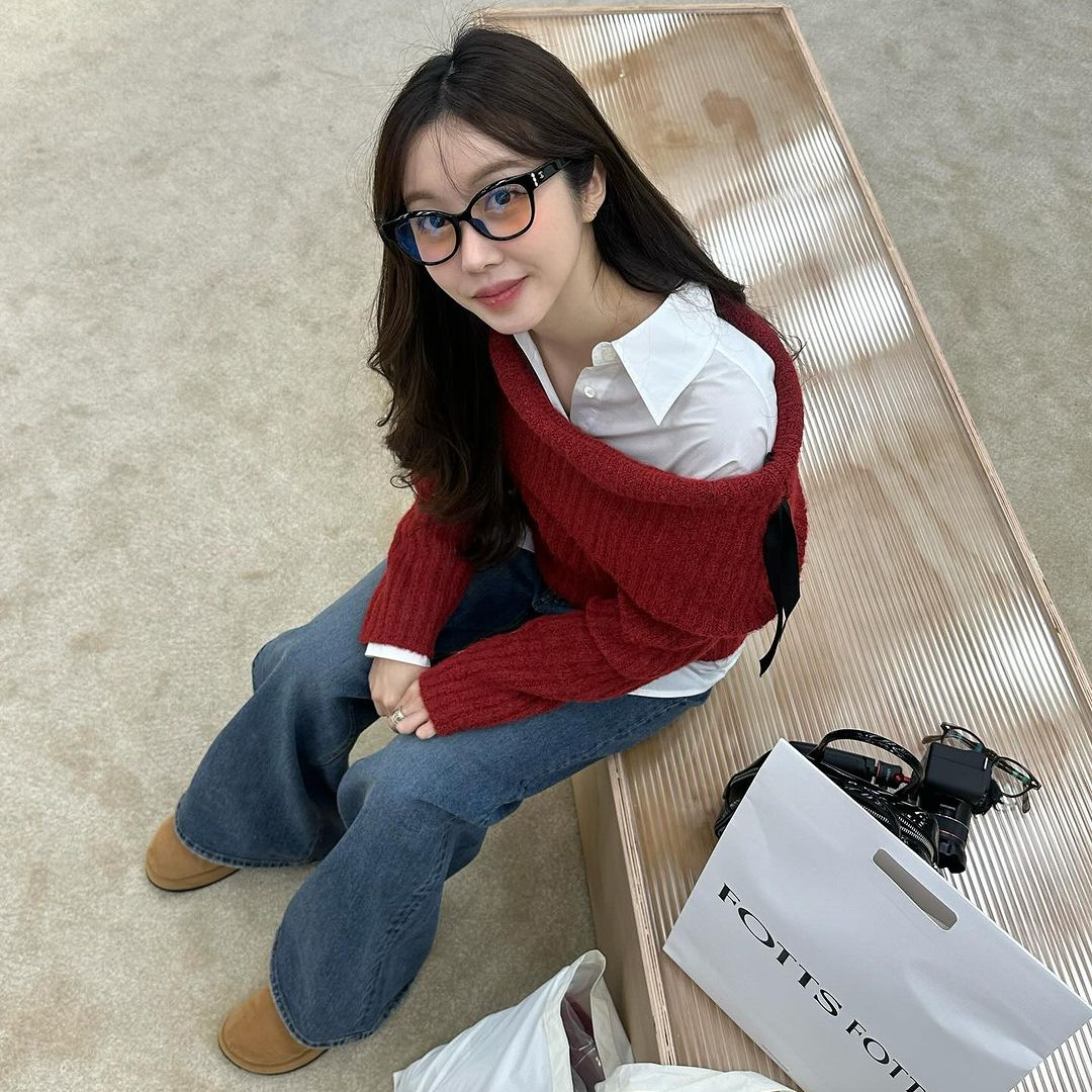 (W) UGG Classic Mini II Boots Chestnut 착용 스타일 - 3