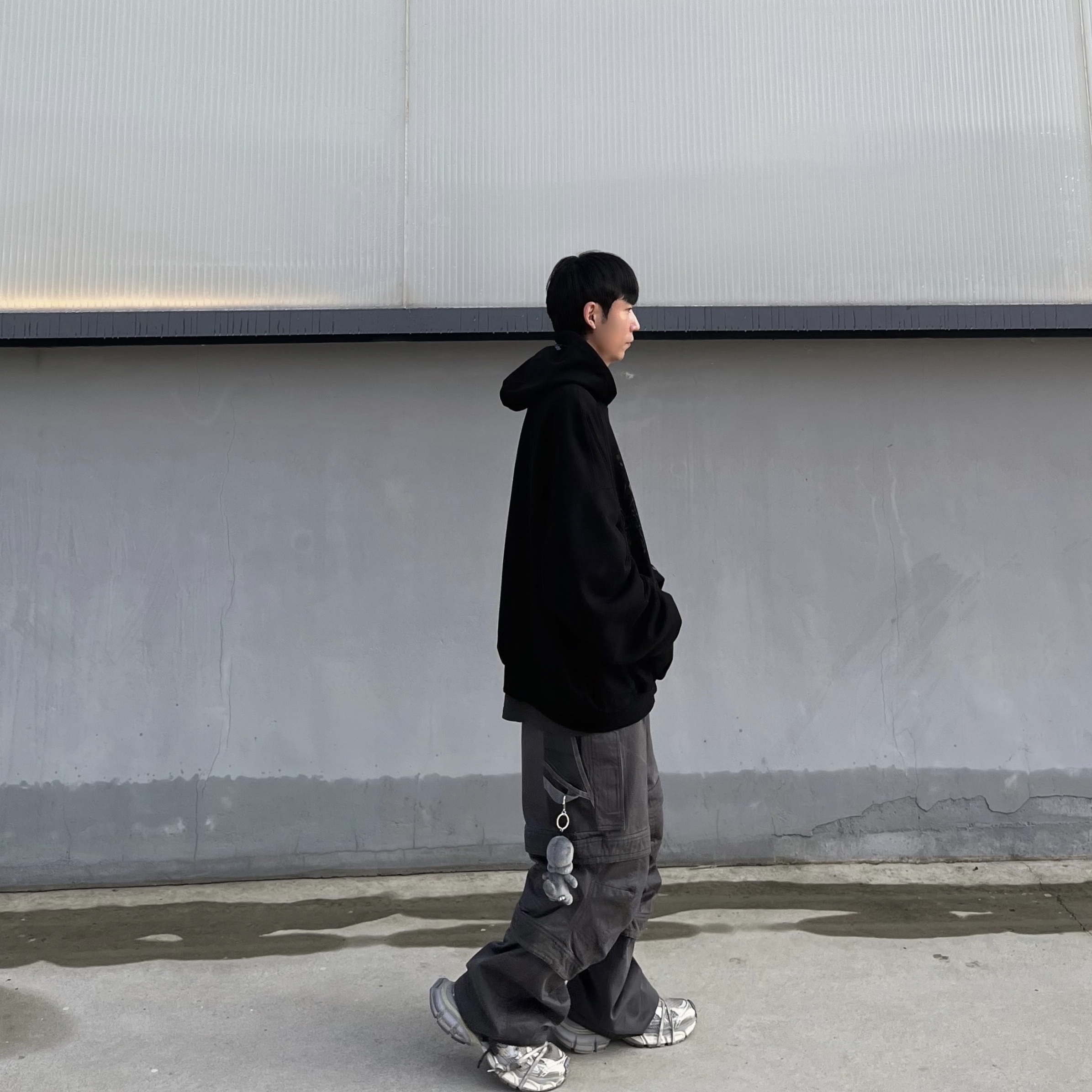 Undermycar Gashutein 6 Six People Graphic 2 Layered Hoodie Bristol Black - 24SS, Farfromwhat Far Layered Work Pants Charcoal 착용 스타일 - 1