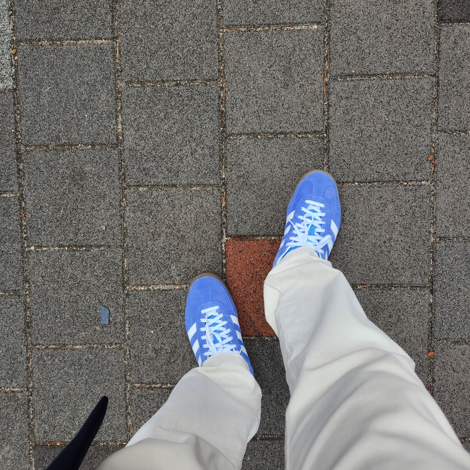 (W) Adidas Gazelle Indoor Blue Fusion Cloud White 착용 스타일