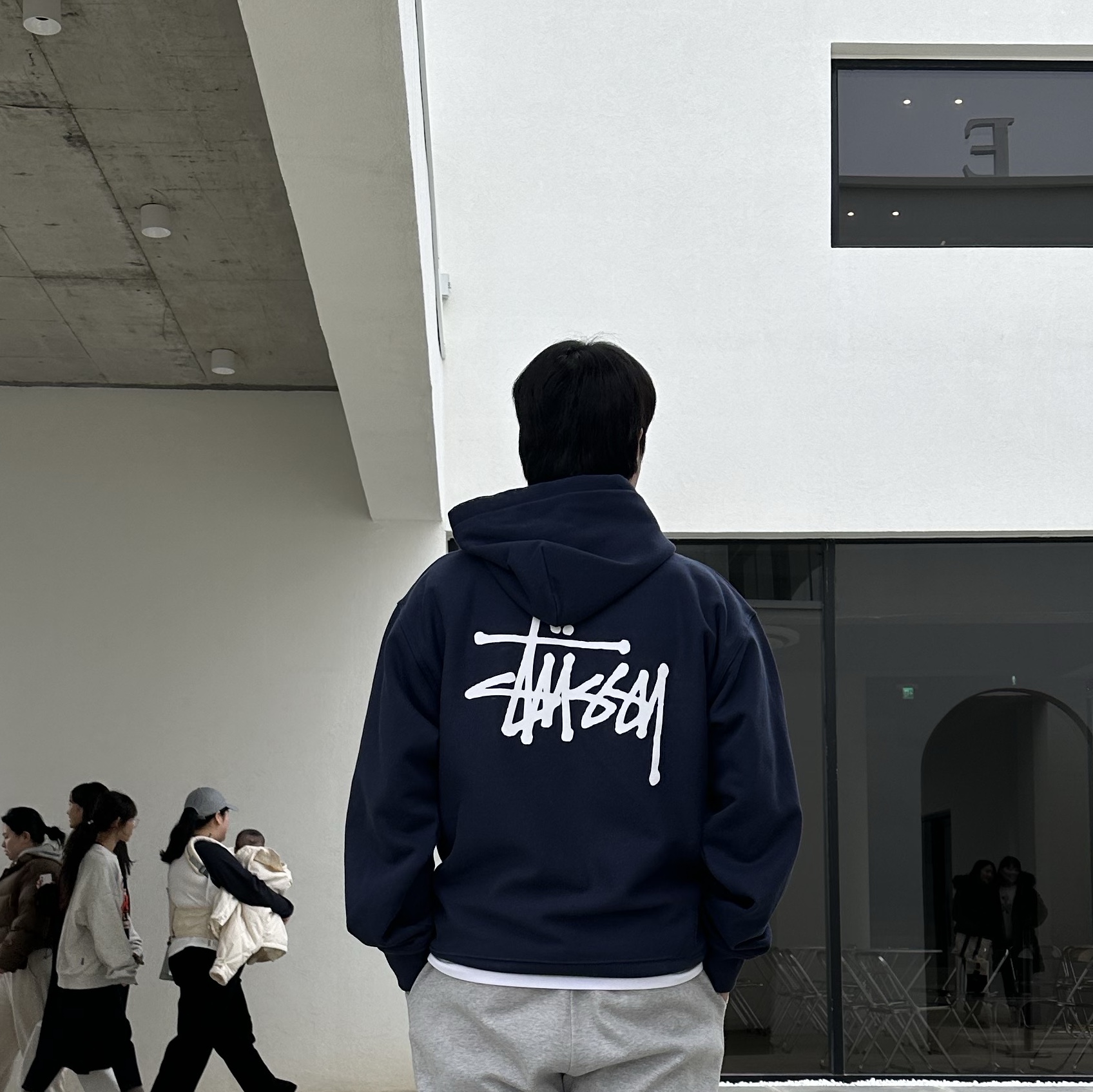 Stussy Basic Stussy Hoodie Navy 2023 착용 스타일