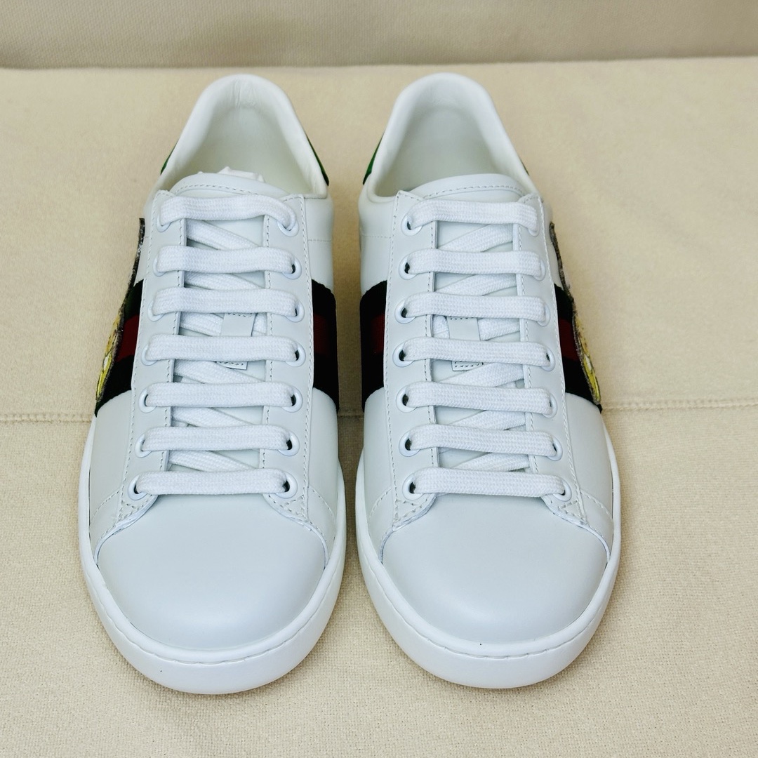 (W) Gucci Ace Bananya Sneakers White 착용 스타일 - 6