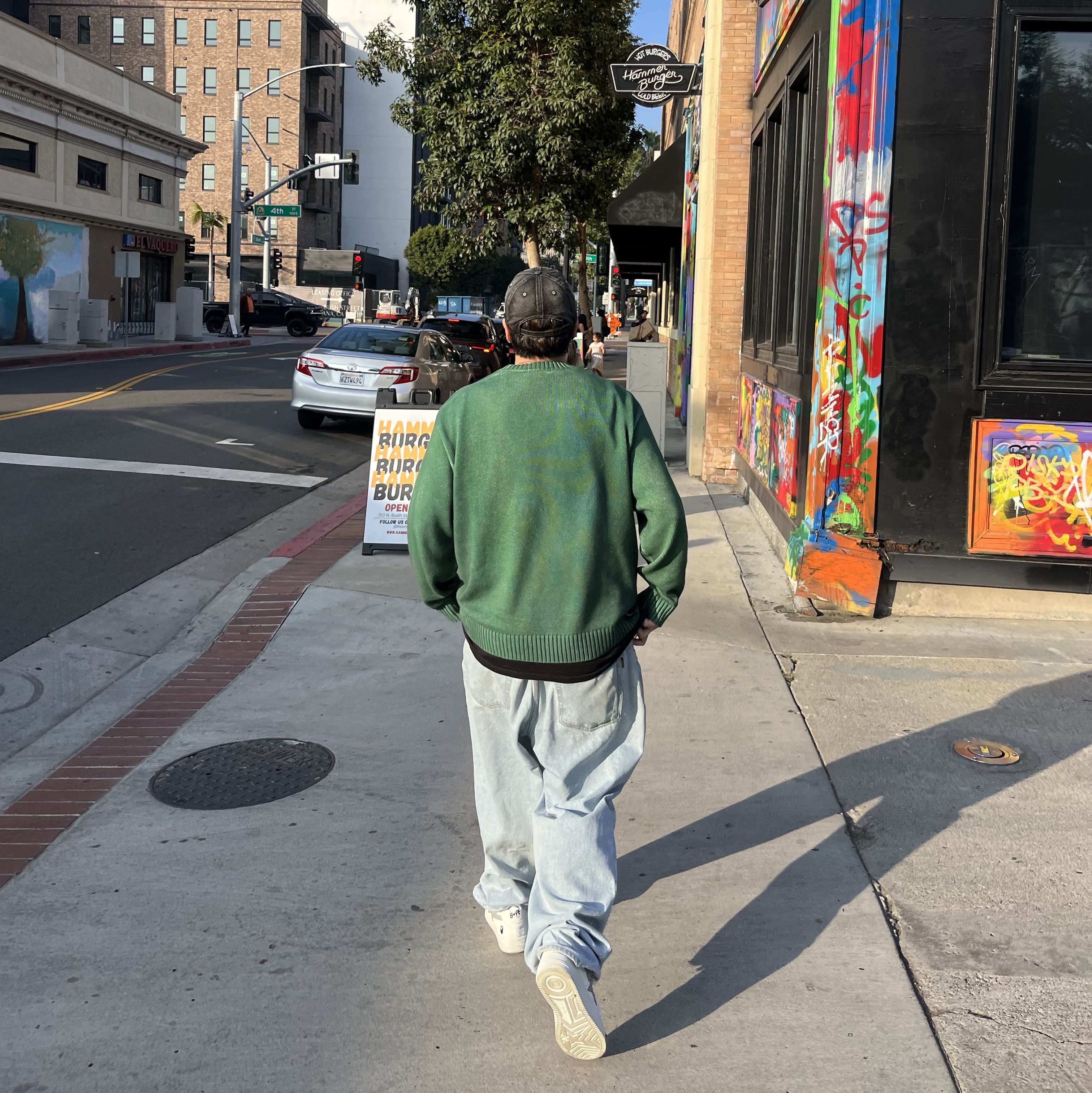 Supreme Printed Washed Sweater Olive - 23SS 착용 스타일 - 2