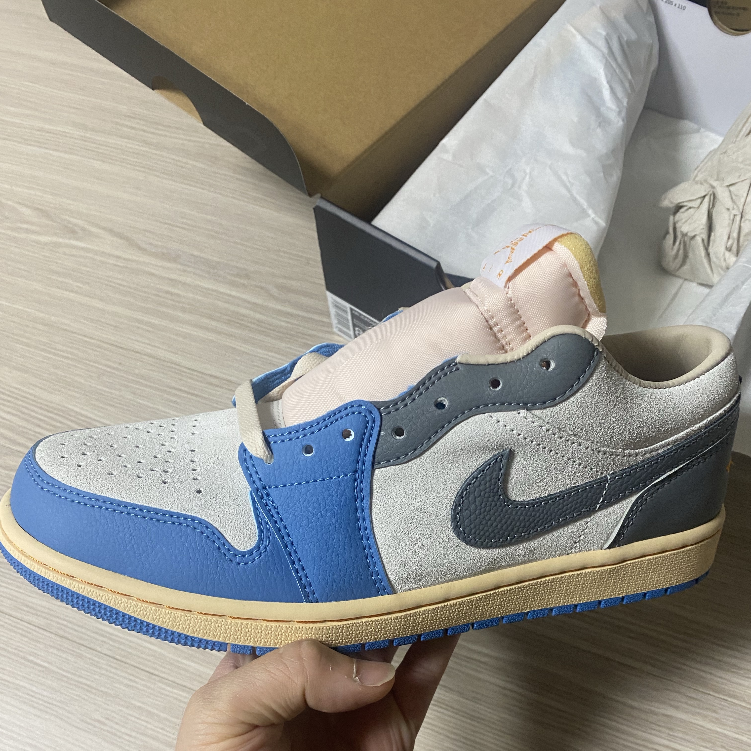Jordan 1 Low SE Tokyo 96 착용 스타일