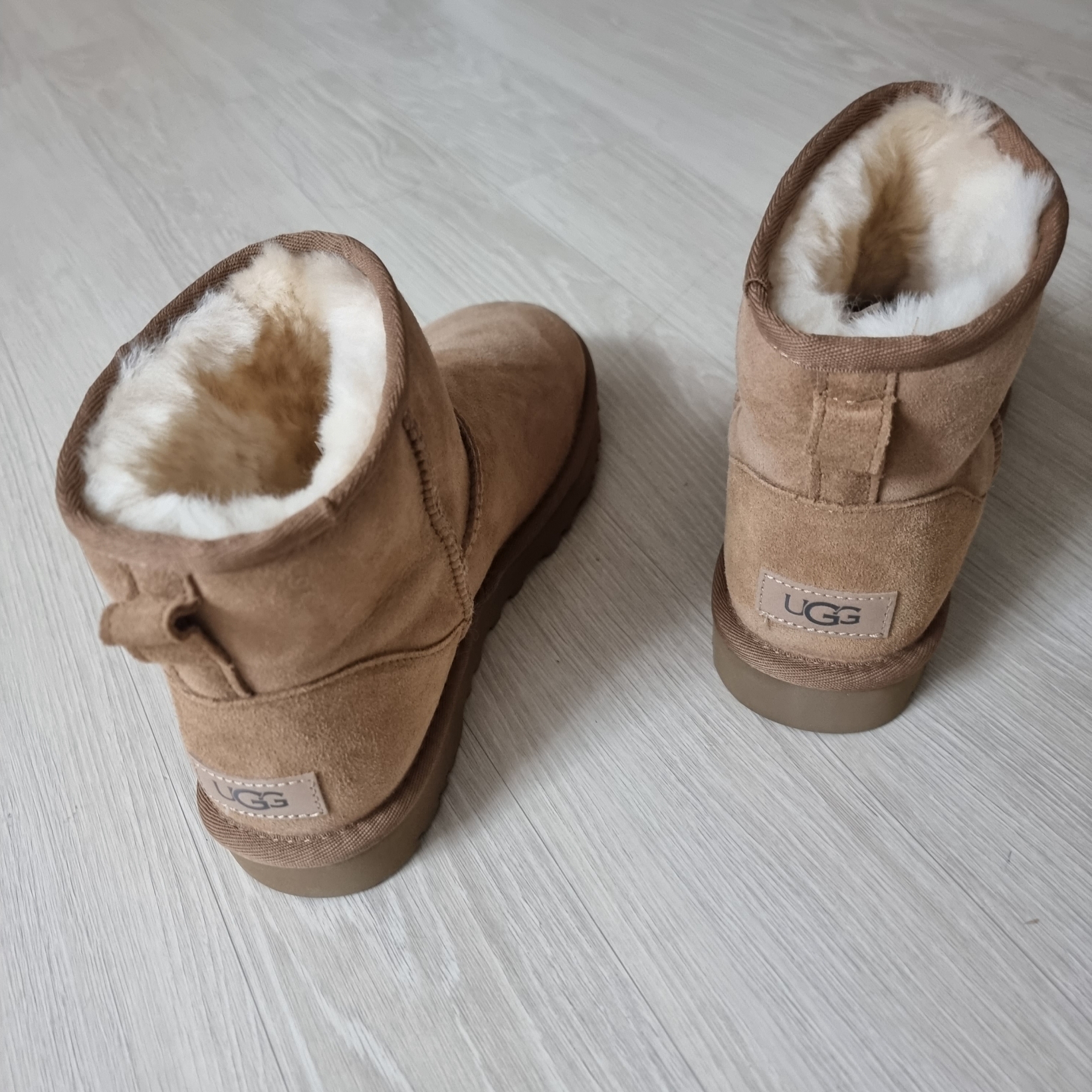 (W) UGG Classic Mini II Boots Chestnut 착용 스타일