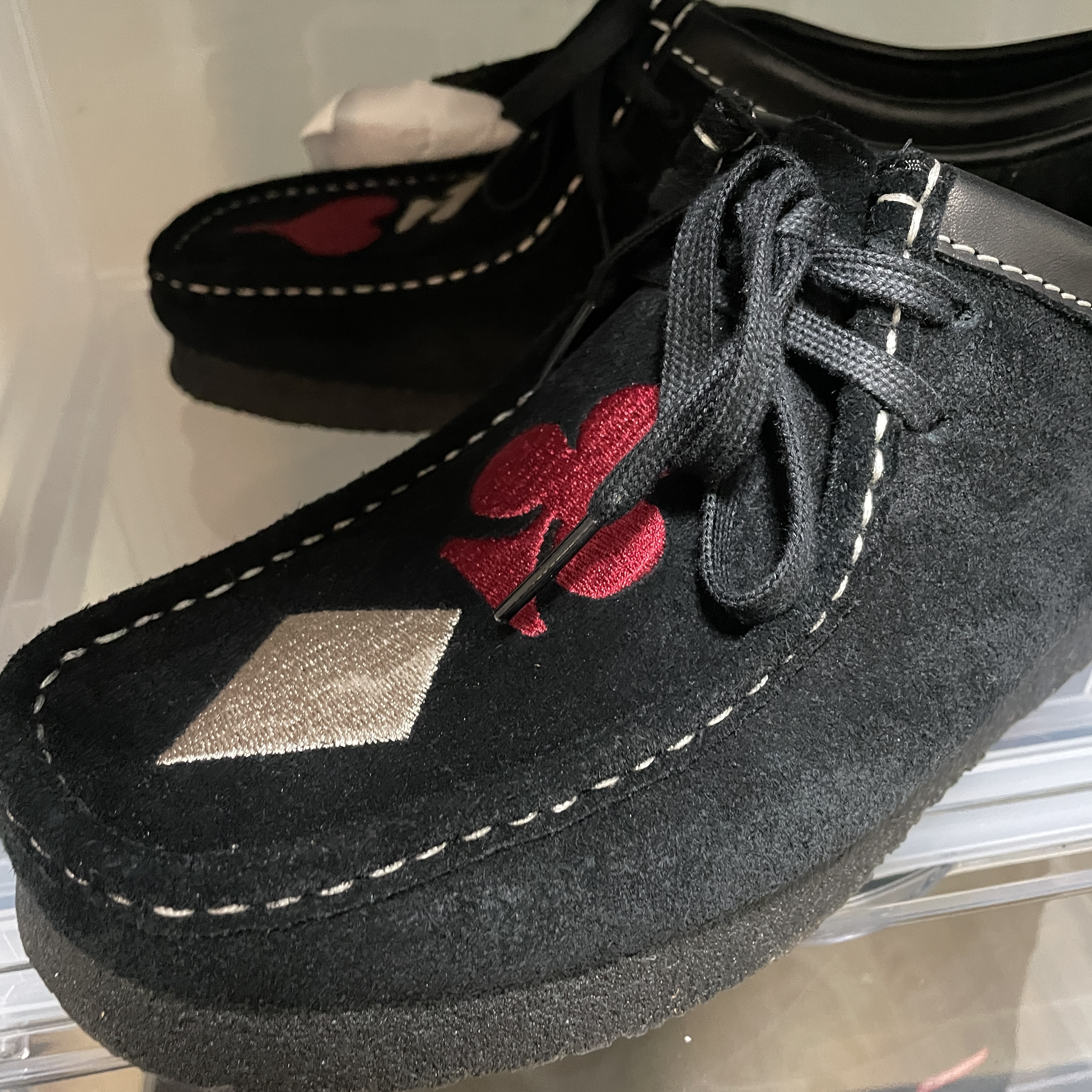Clarks x Stussy Wallabee Black Suede 착용 스타일