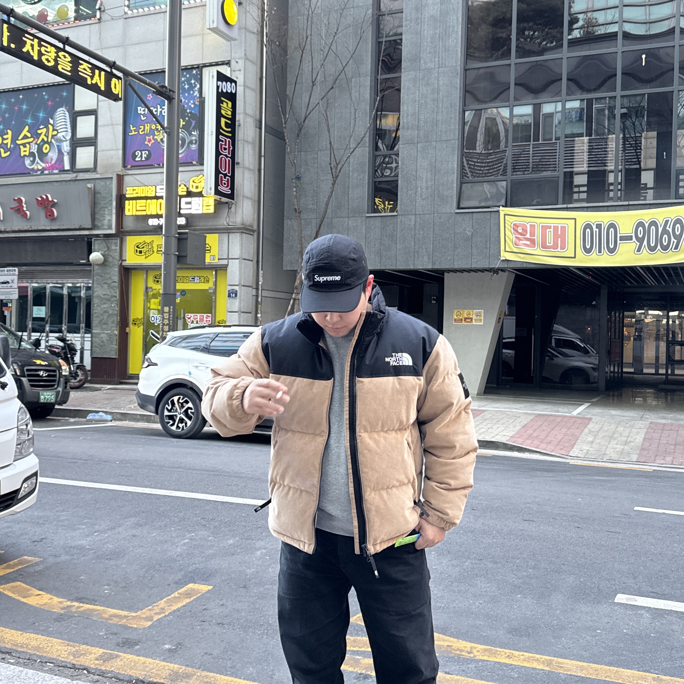 The North Face White Label Corduroy Nuptse Down Jacket Beige, Supreme Ventile Camp Cap Black - 23SS 착용 스타일