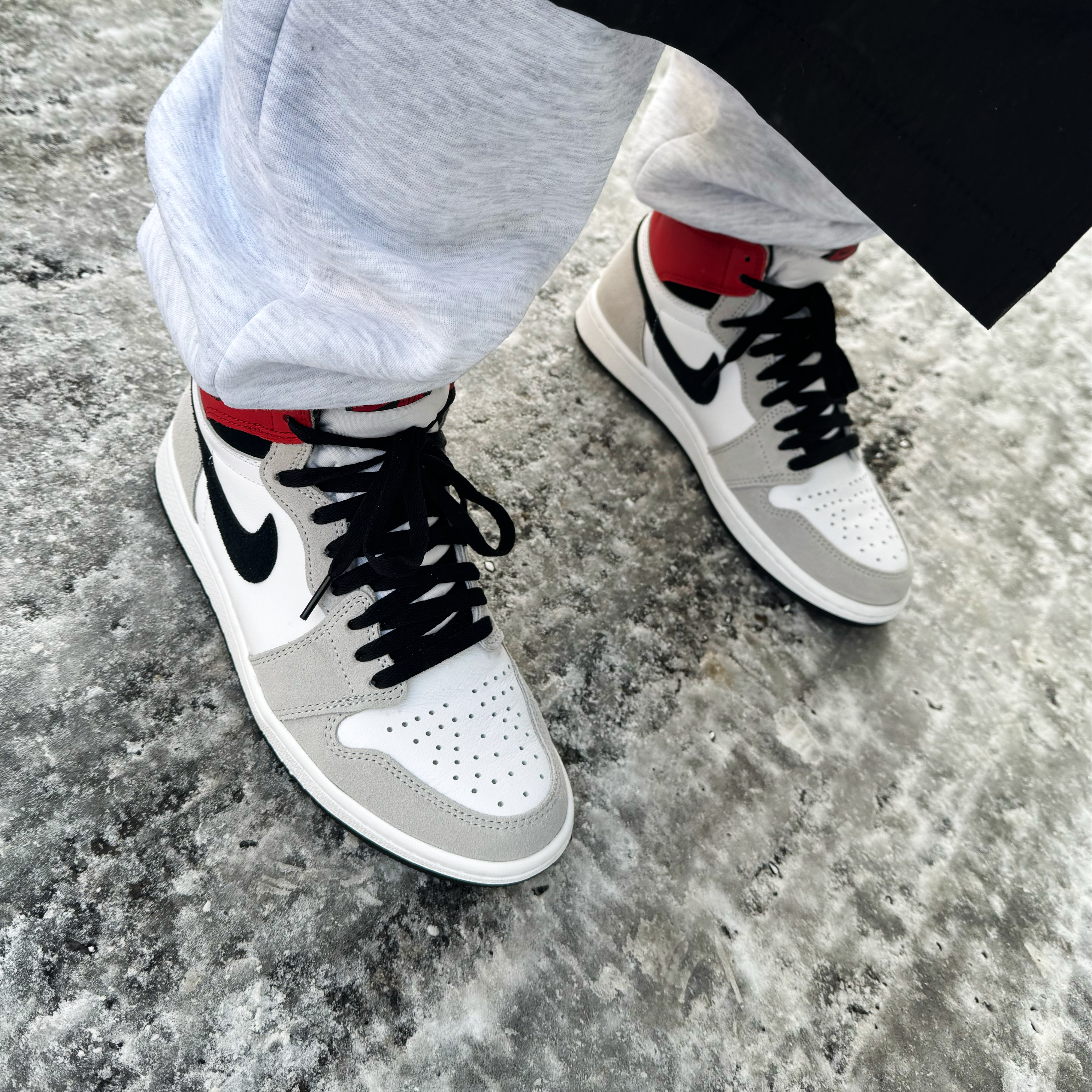 Jordan 1 Retro High OG Light Smoke Grey 착용 스타일