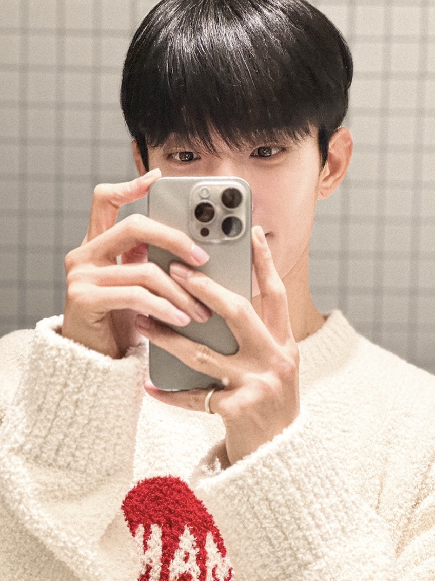 Human Made Cozy Sweatshirt White 착용 스타일 - 1
