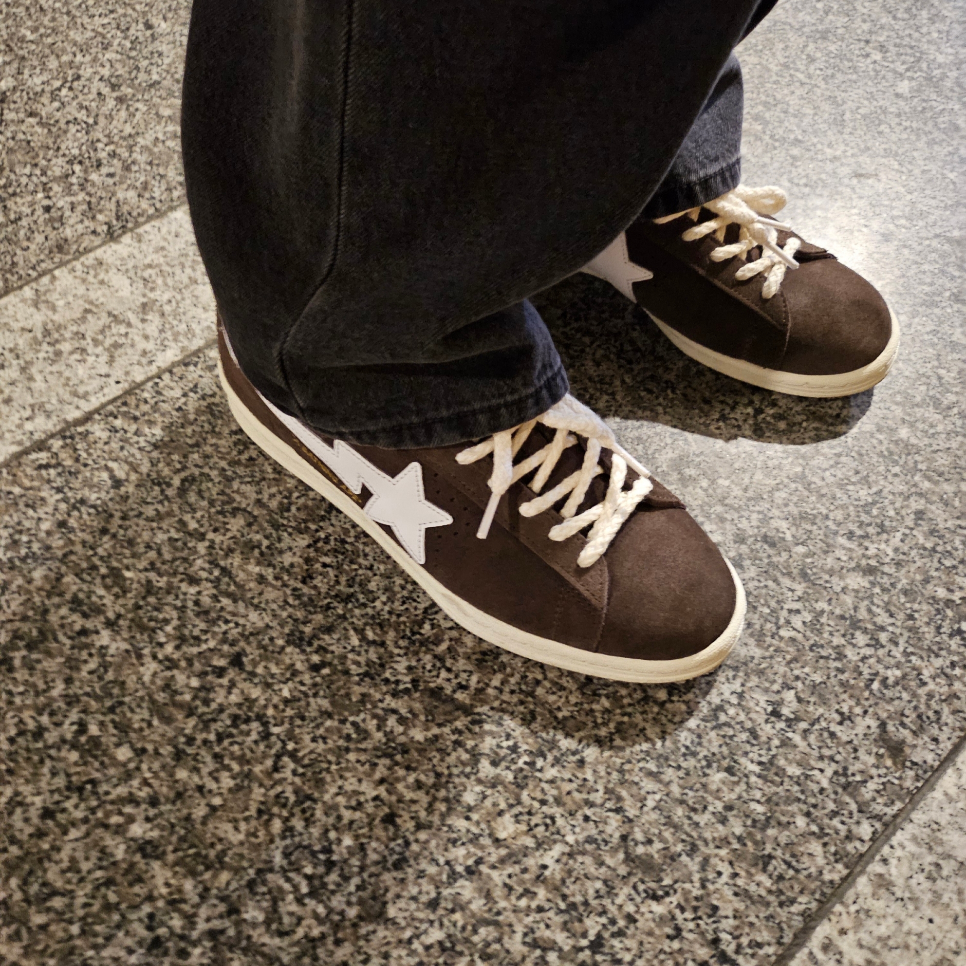 Adidas x BAPE Campus 80s Brown 착용 스타일