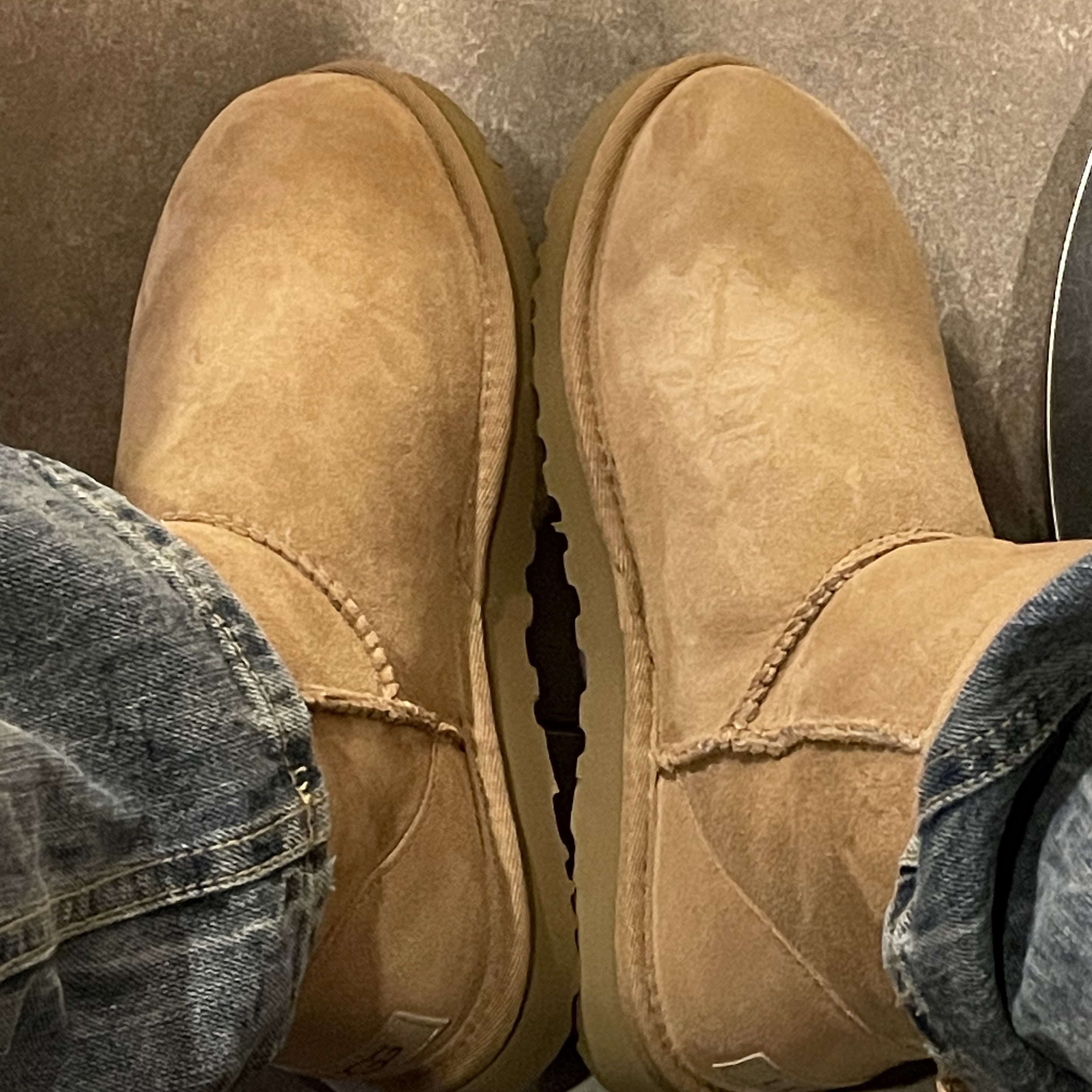 (W) UGG Classic Mini II Boots Chestnut 착용 스타일 - 1