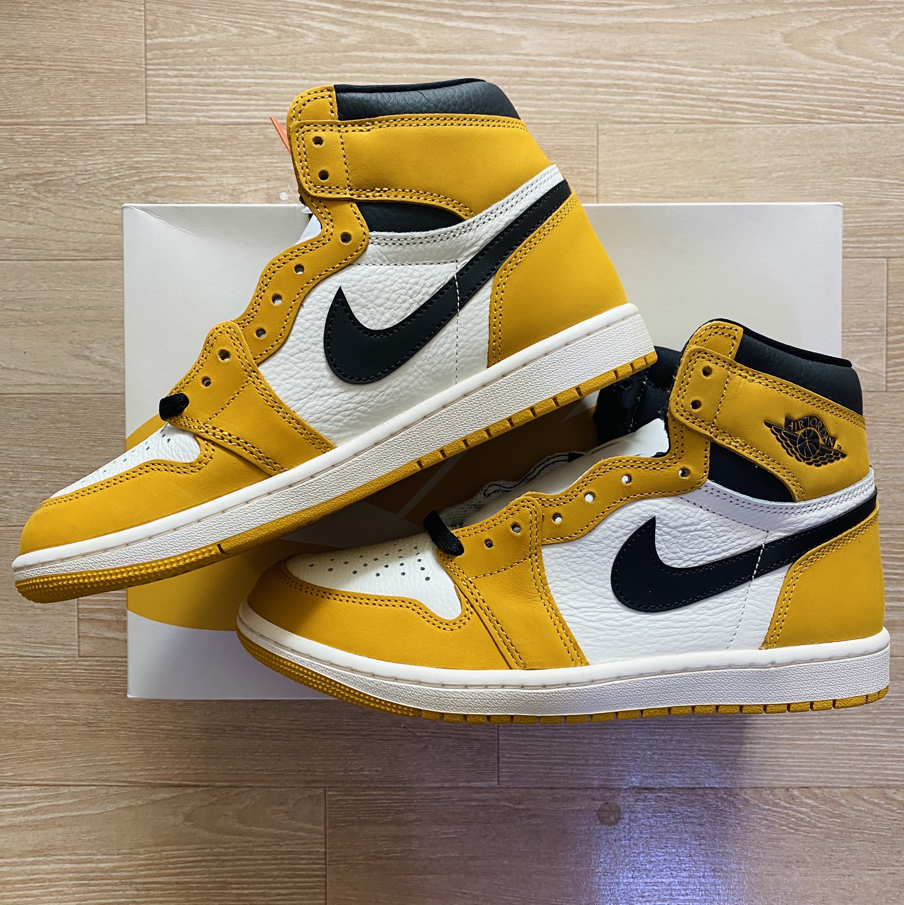 Jordan 1 Retro High OG Yellow Ochre 착용 스타일