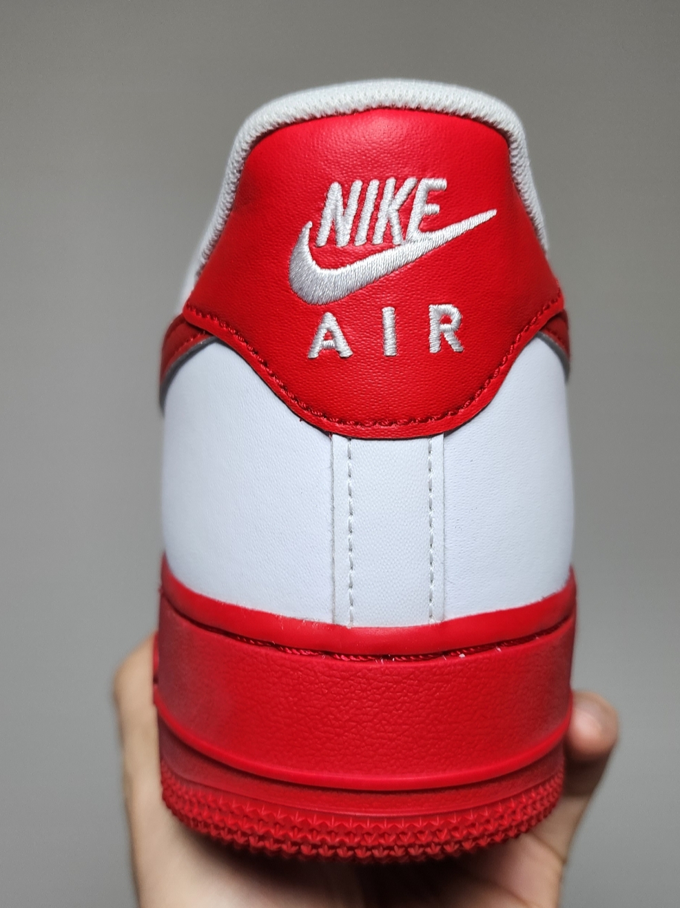 Nike Air Force 1 Low White Red Midsole 착용 스타일
