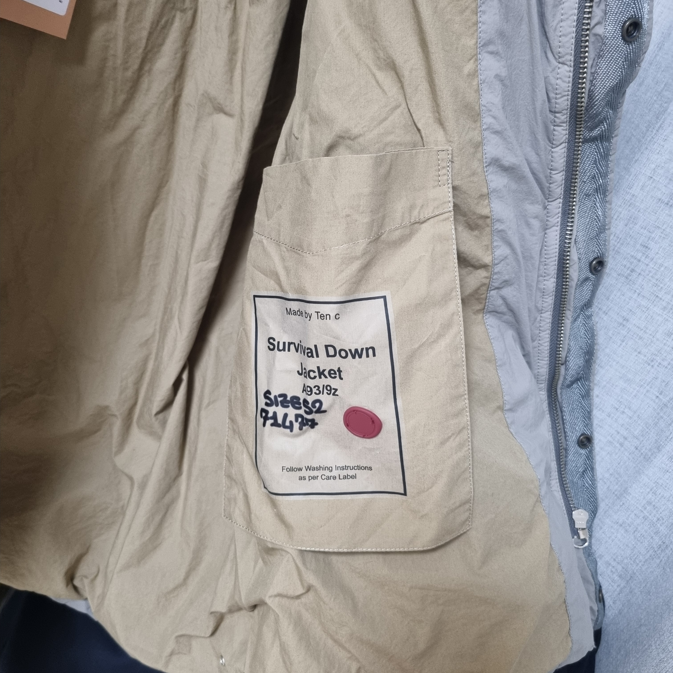 Ten C Survival Down Jacket Grey 착용 스타일 - 3