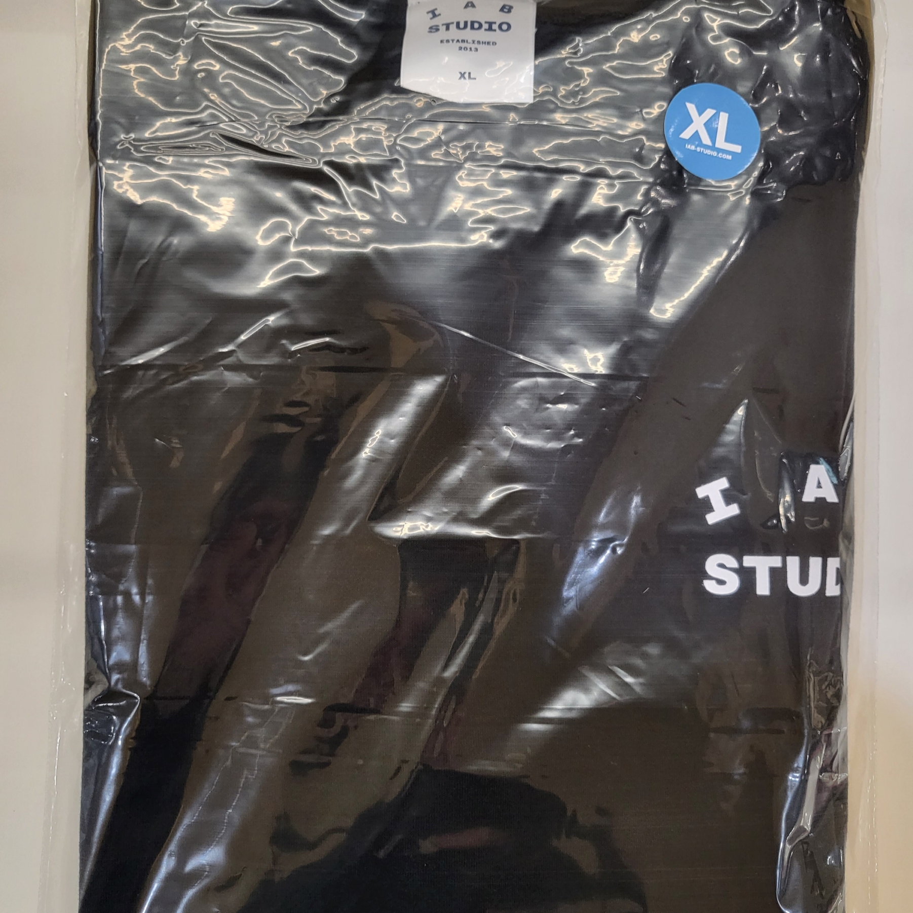 IAB Studio T-Shirt Black 착용 스타일