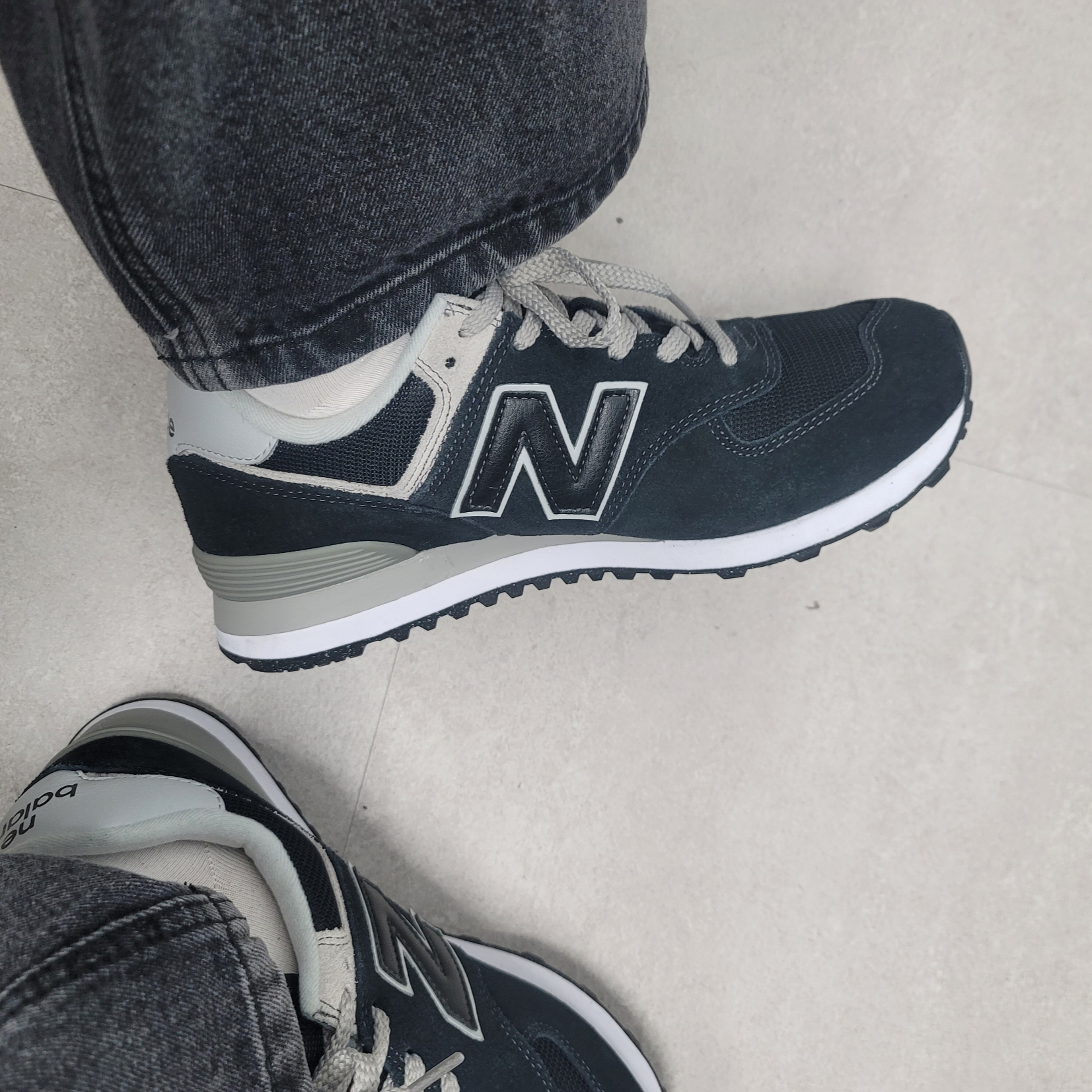 New Balance 574 Navy - D Standard 착용 스타일