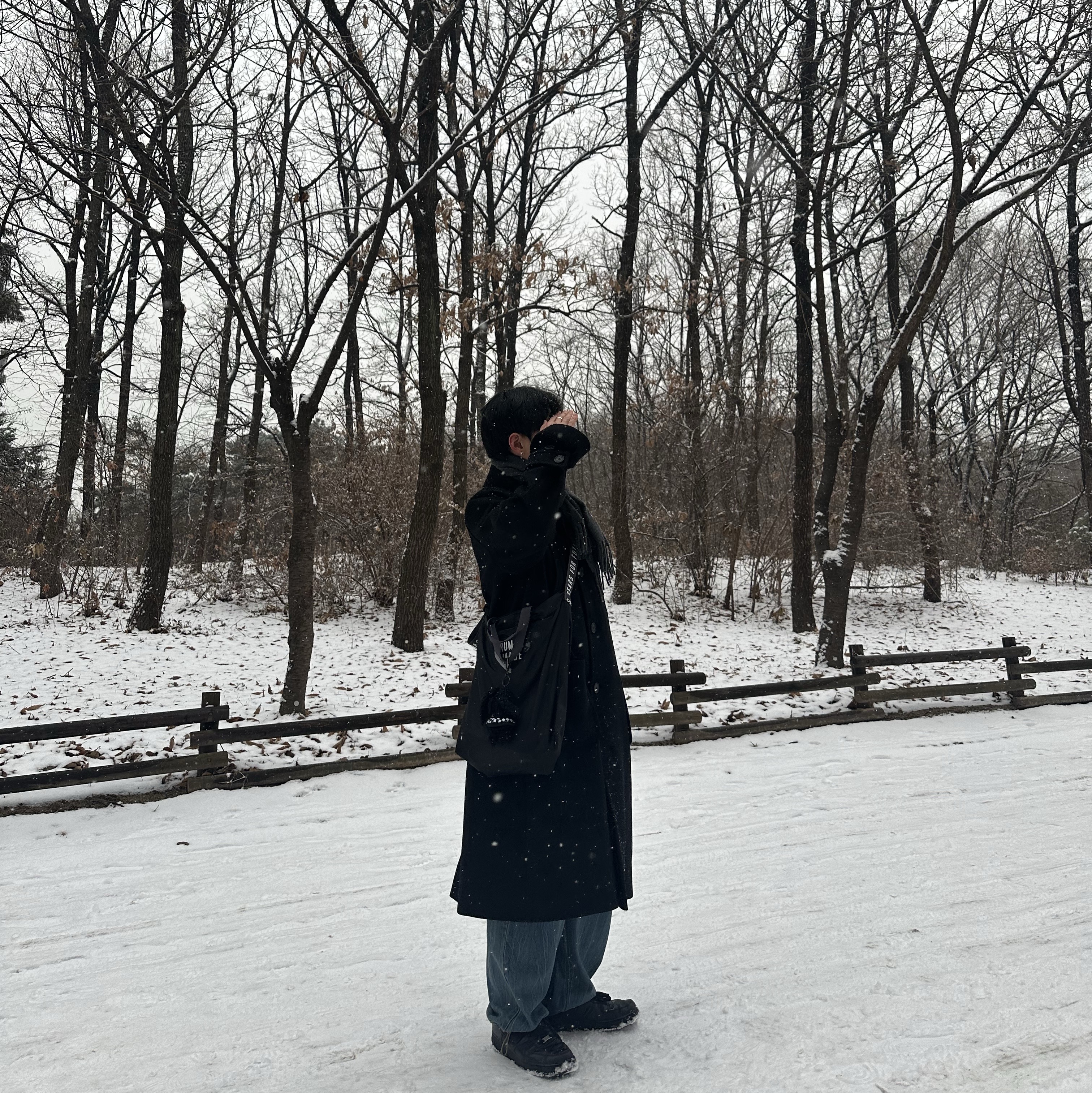 Undermycar Legion.02 Balmacaan Oversized Wool Coat Black, Human Made Nylon Heart 2-Way Tote Bag Black 착용 스타일 - 2