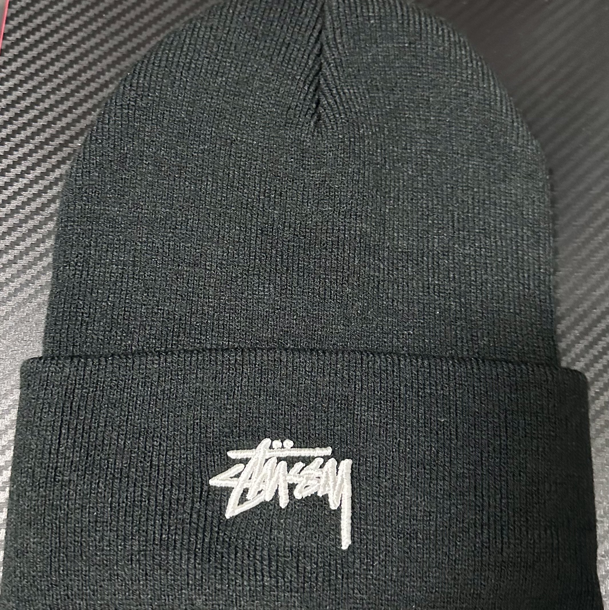 Nike x Stussy NRG Cuffed Beanie Black 착용 스타일 - 1