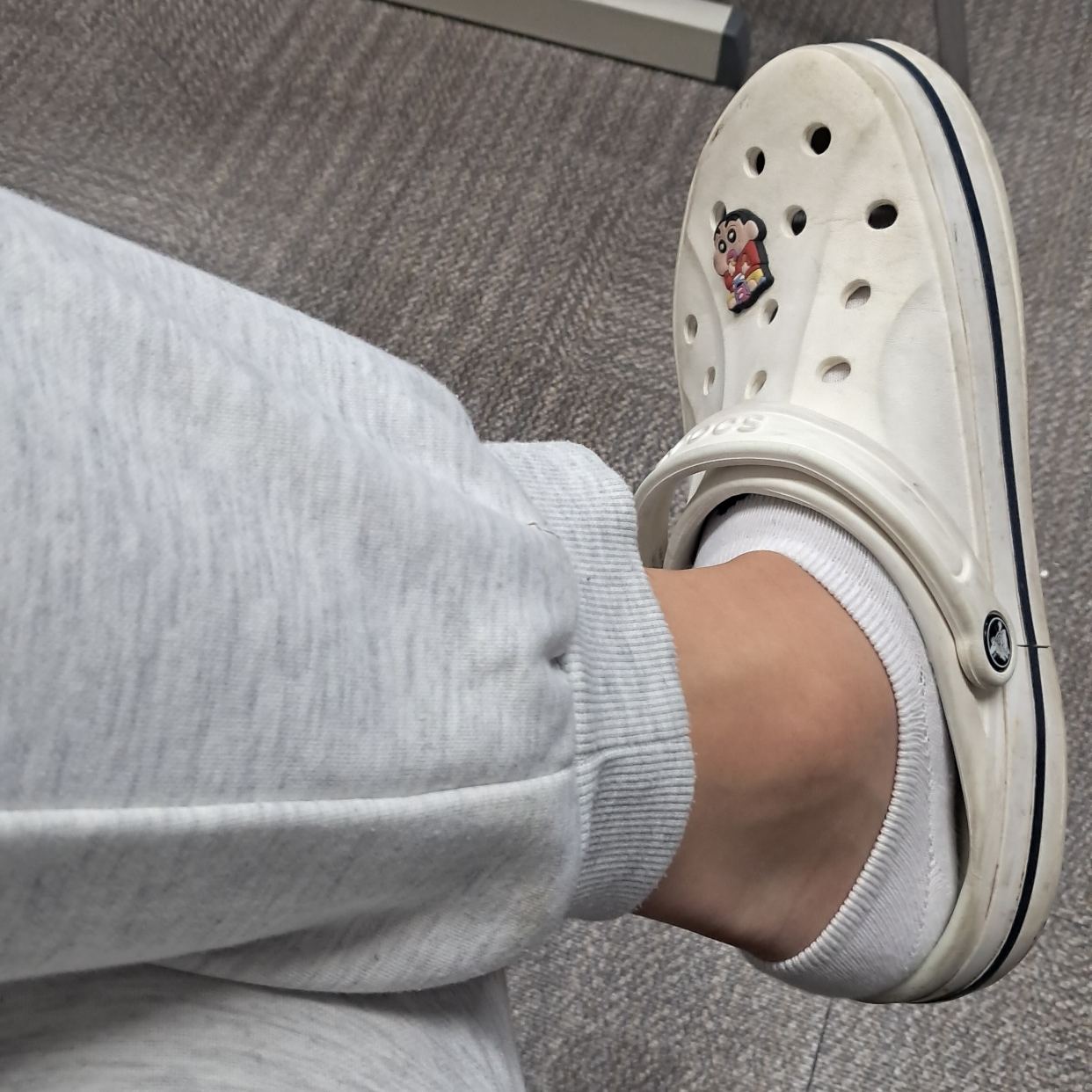 Crocs Bayaband Clog White Navy 착용 스타일