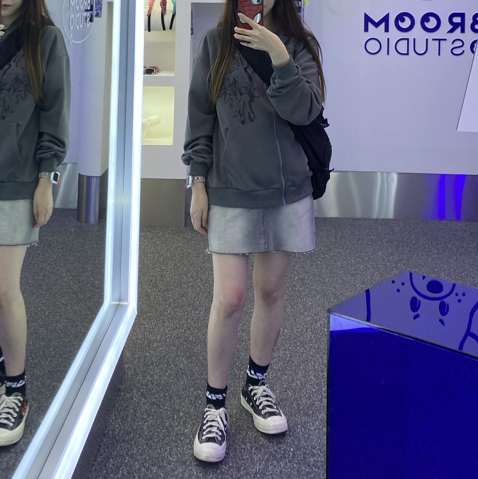 컨버스 x 플레이 꼼데가르송 척 70 로우 블랙 착용 스타일