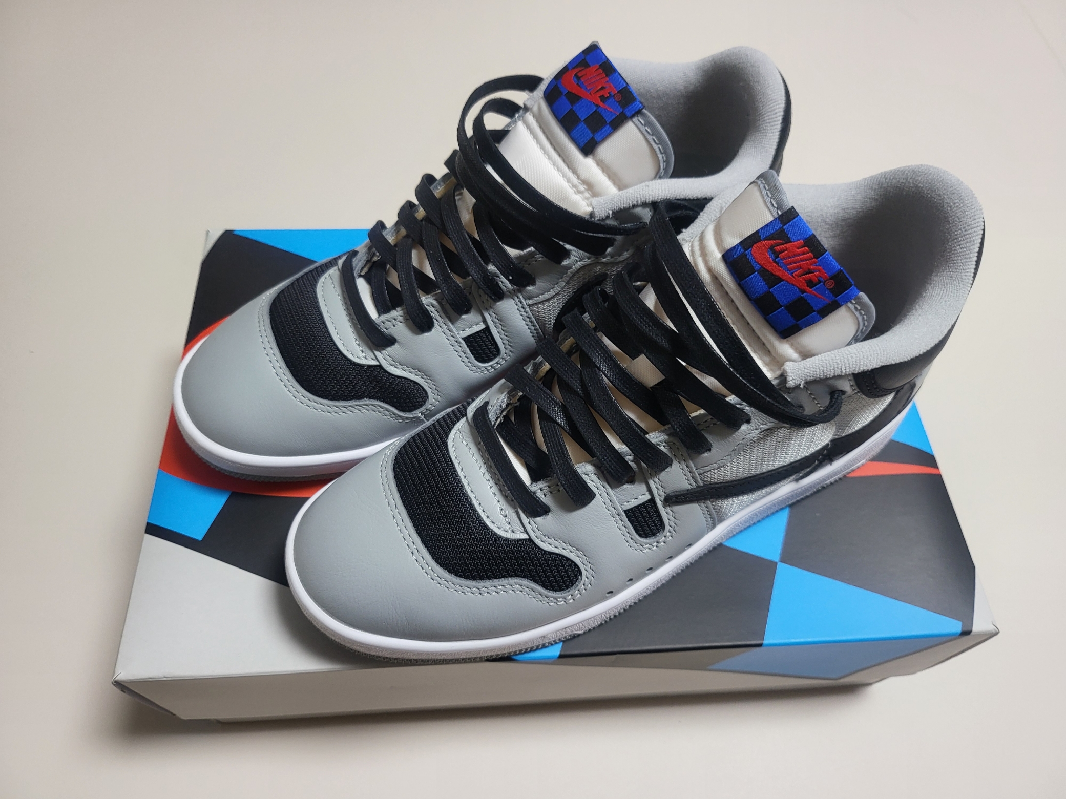 Nike x Travis Scott Mac Attack SP Light Smoke Grey 착용 스타일
