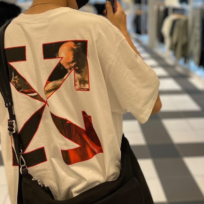 CDG x Alpha Industries Liner Jacket Black, Off-White Caravaggio Painting Over S/S T-Shirt White 착용 스타일 - 2