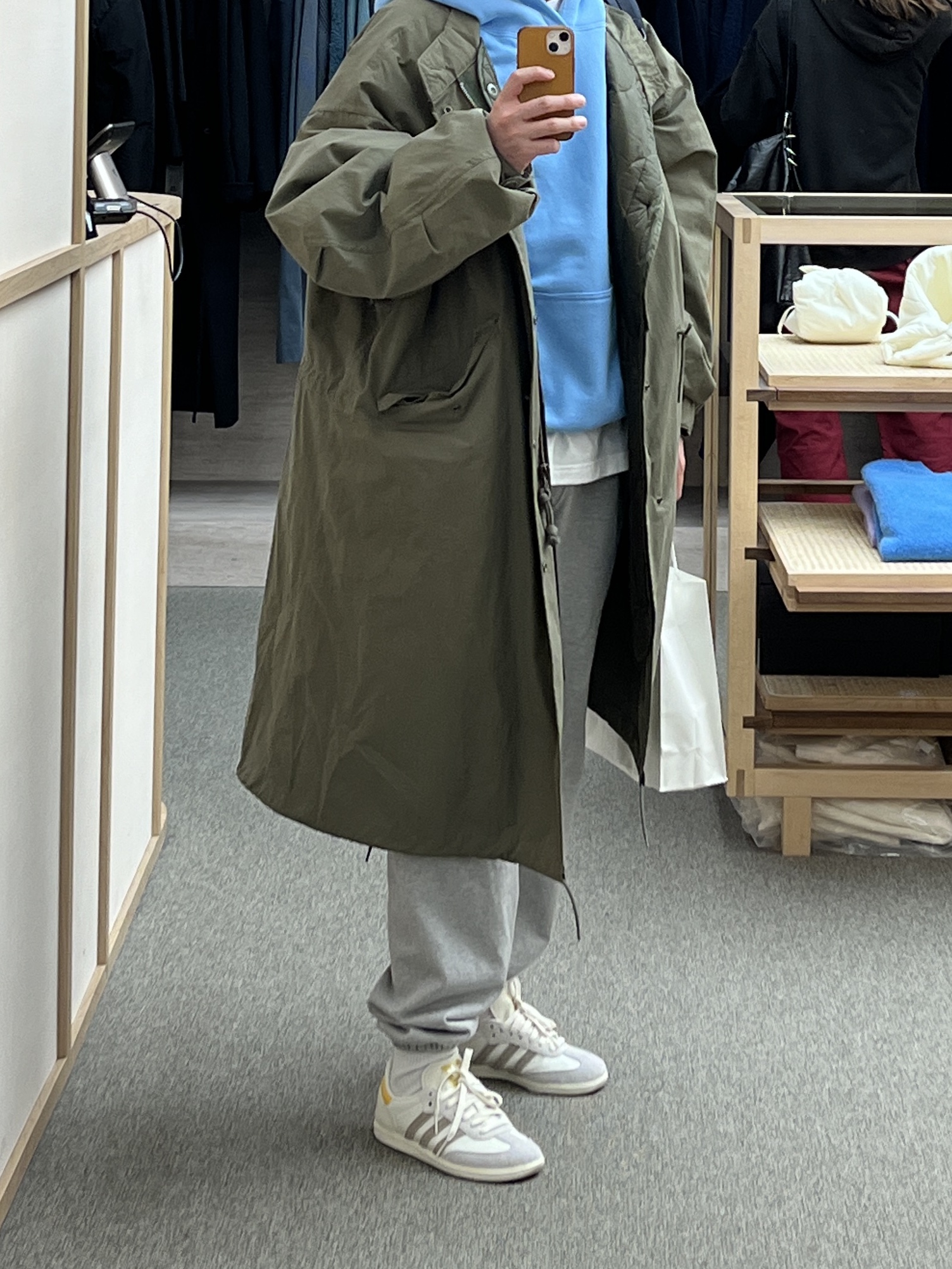 Adidas x Kasina Samba Consortium Cup Off White Trace Khaki, IAB Studio Hoodie Sky Blue Lemon 착용 스타일