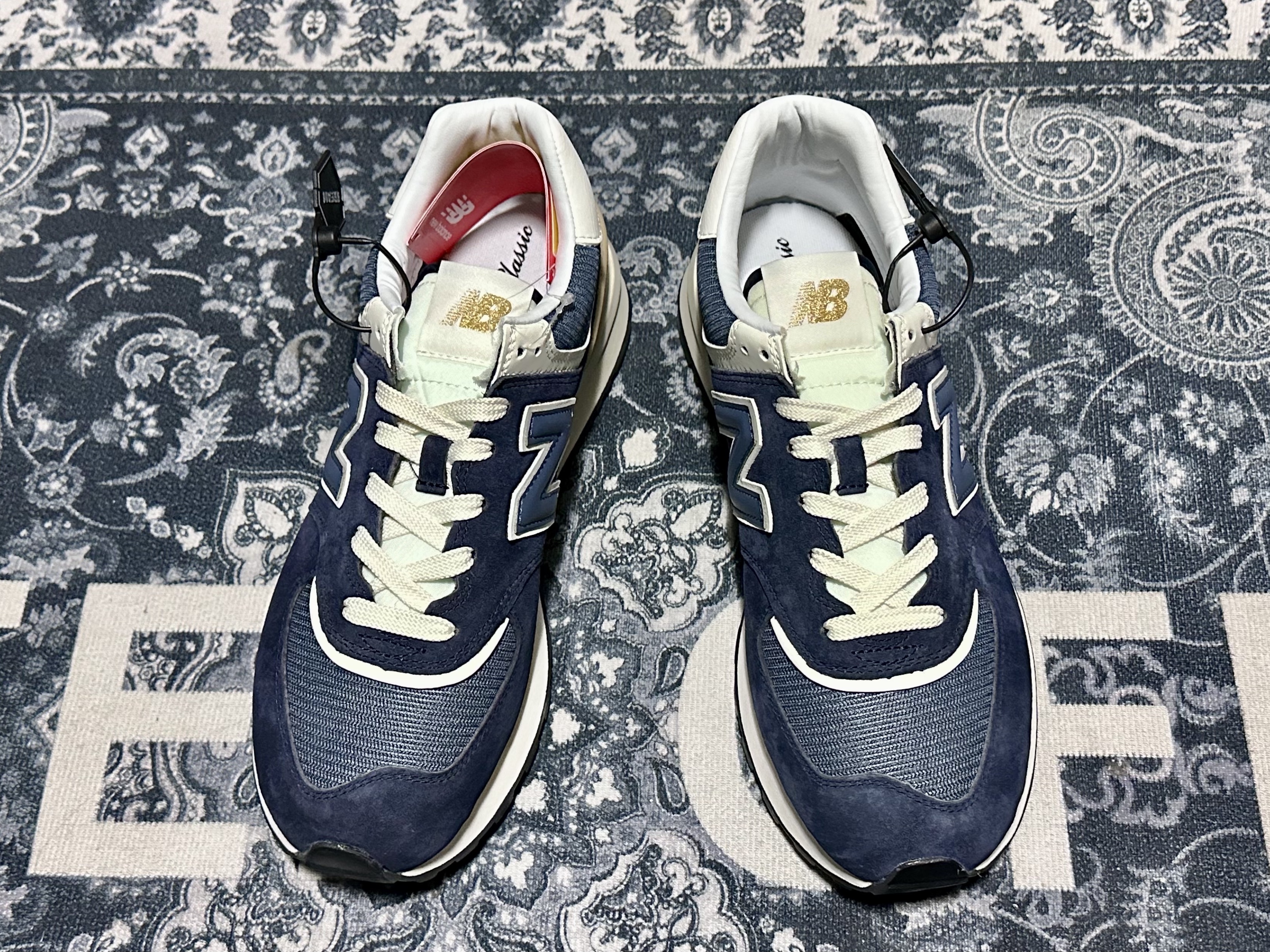 New Balance 574 Legacy Navy 착용 스타일 - 3