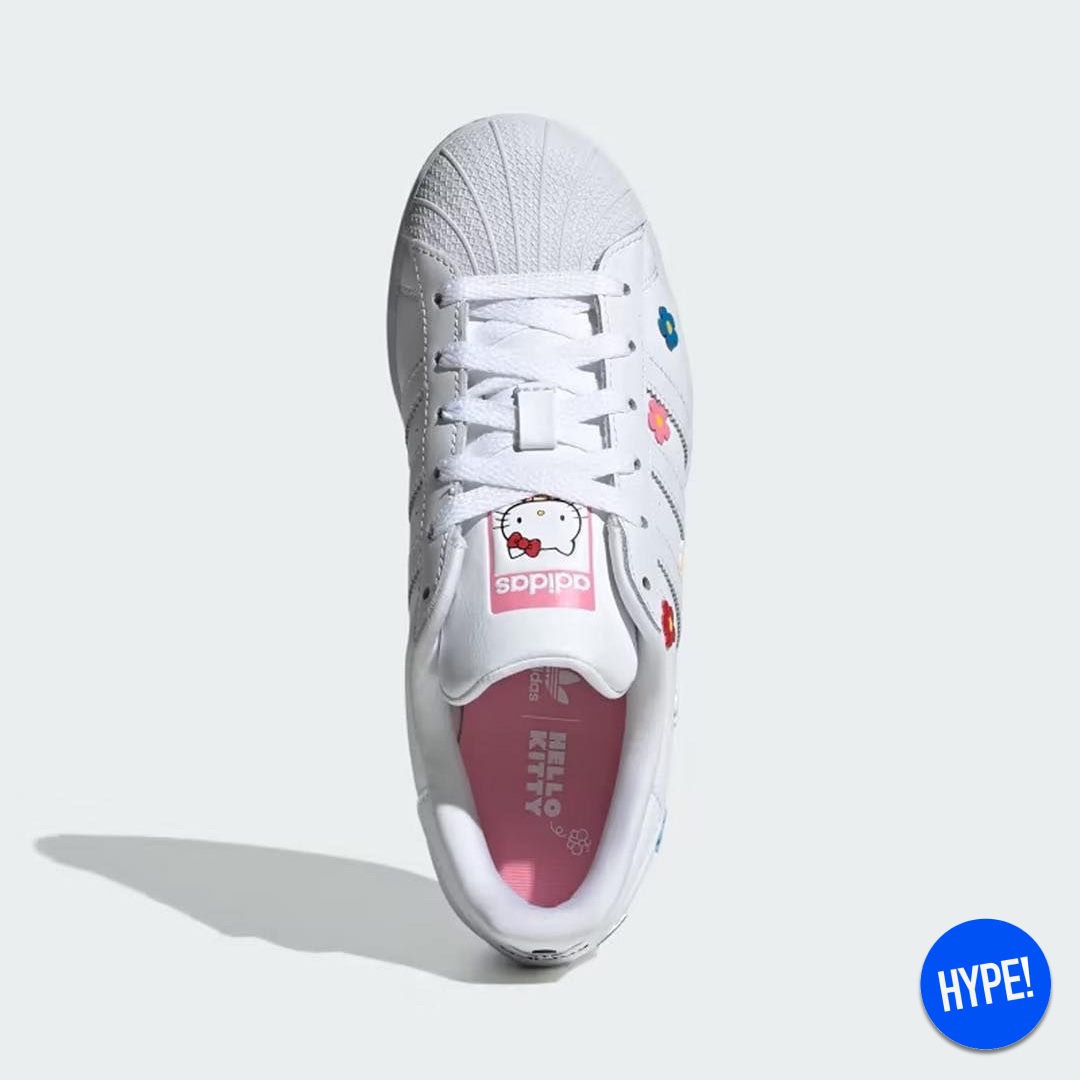 Adidas x Hello Kitty Adilette Slides White, Nike x Hello Kitty Air Presto University Blue 착용 스타일 - 6