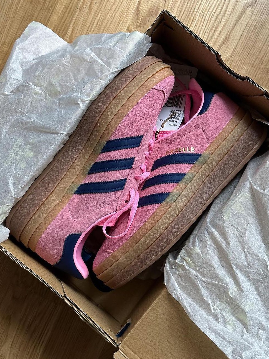 Adidas Bermuda College Burgundy, Adidas Spezial Handball Collegiate Green 착용 스타일 - 5