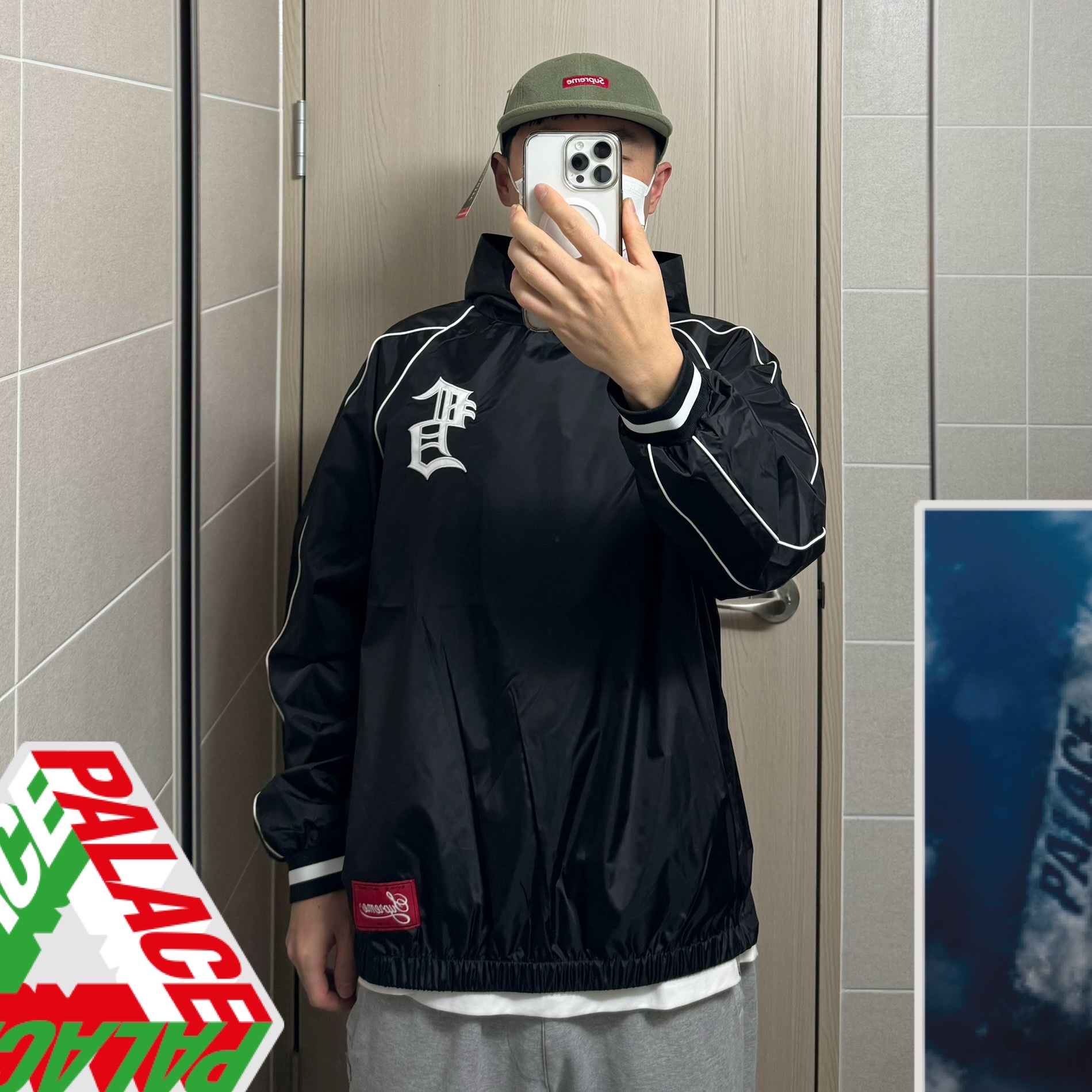 Supreme Hooded Warm Up Pullover Black - 23FW, Supreme Polartec Small Box 6-Panel Olive - 23FW 착용 스타일