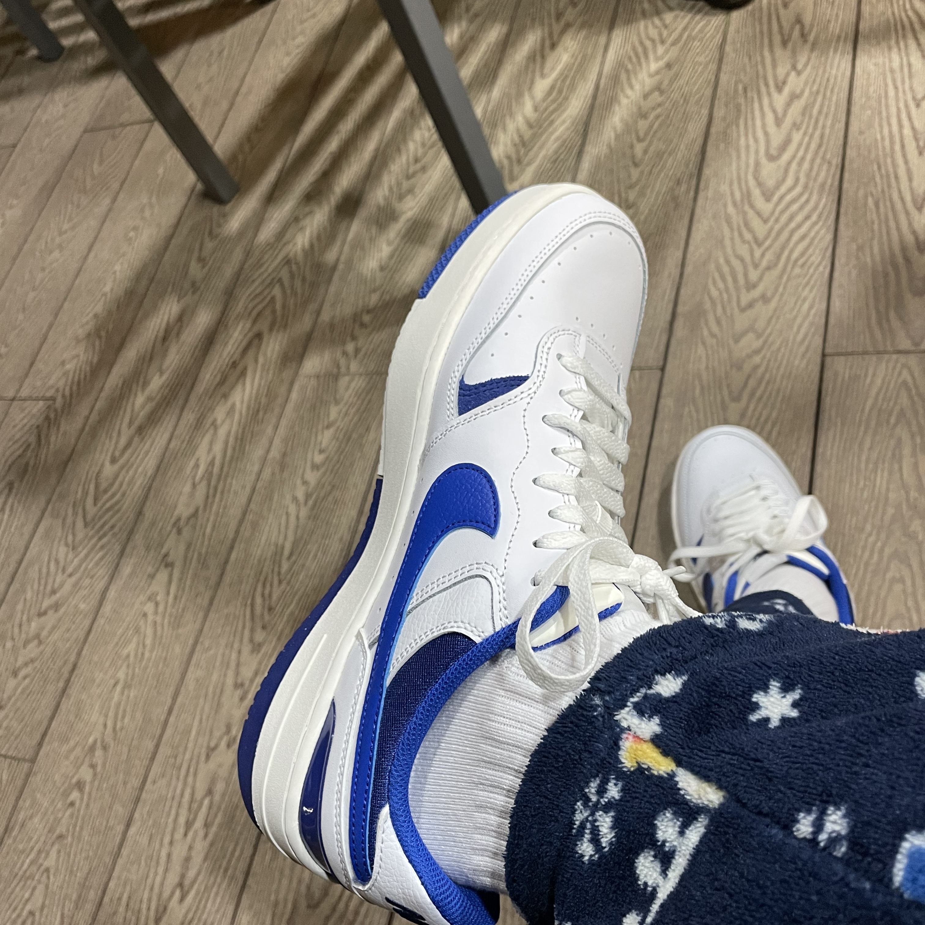 (W) Nike Gamma Force White Game Royal 착용 스타일