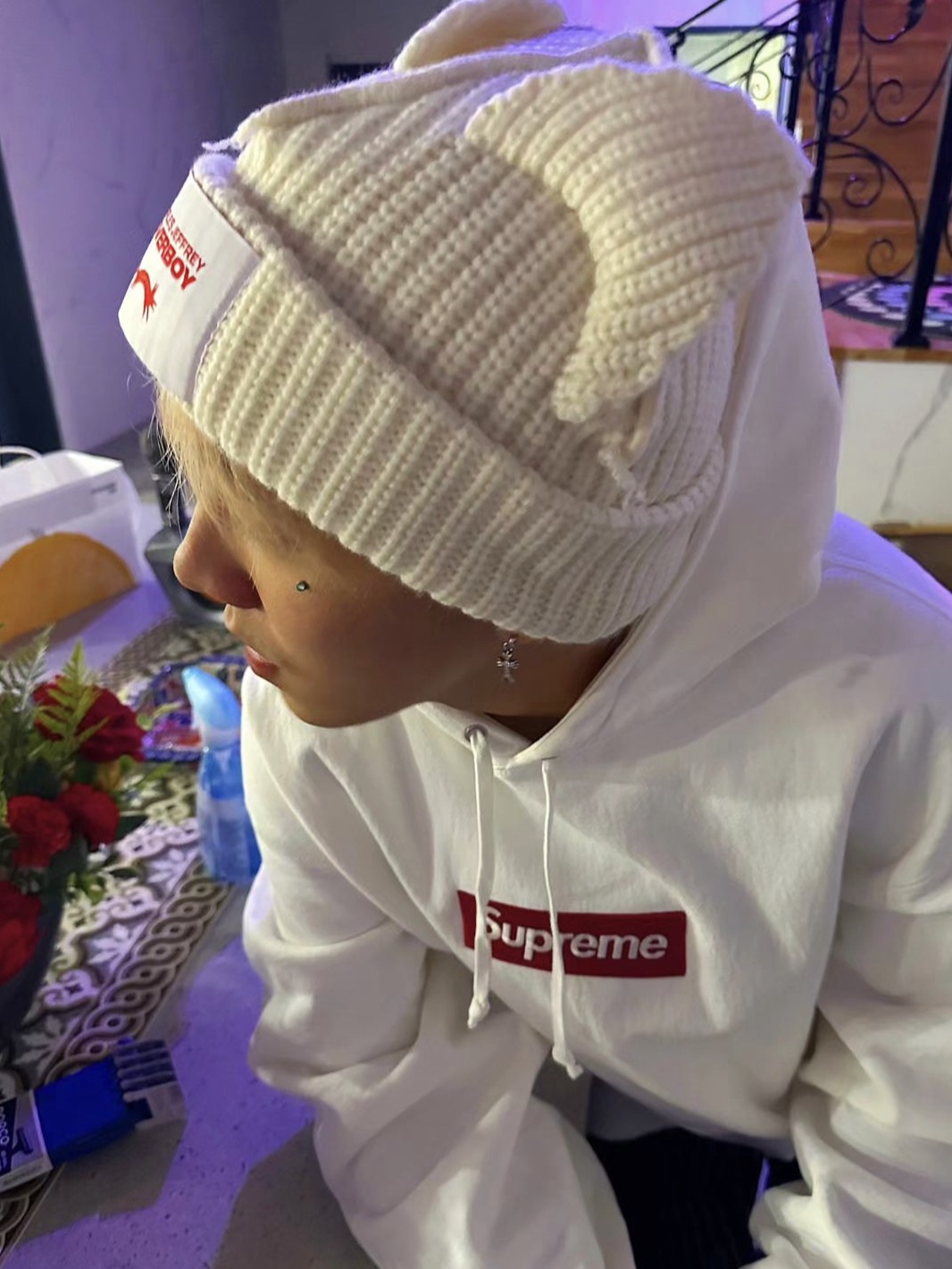 Supreme Box Logo Hooded Sweatshirt White - 21FW, Charles Jeffrey Loverboy Chunky Ears Beanie Ecru 착용 스타일